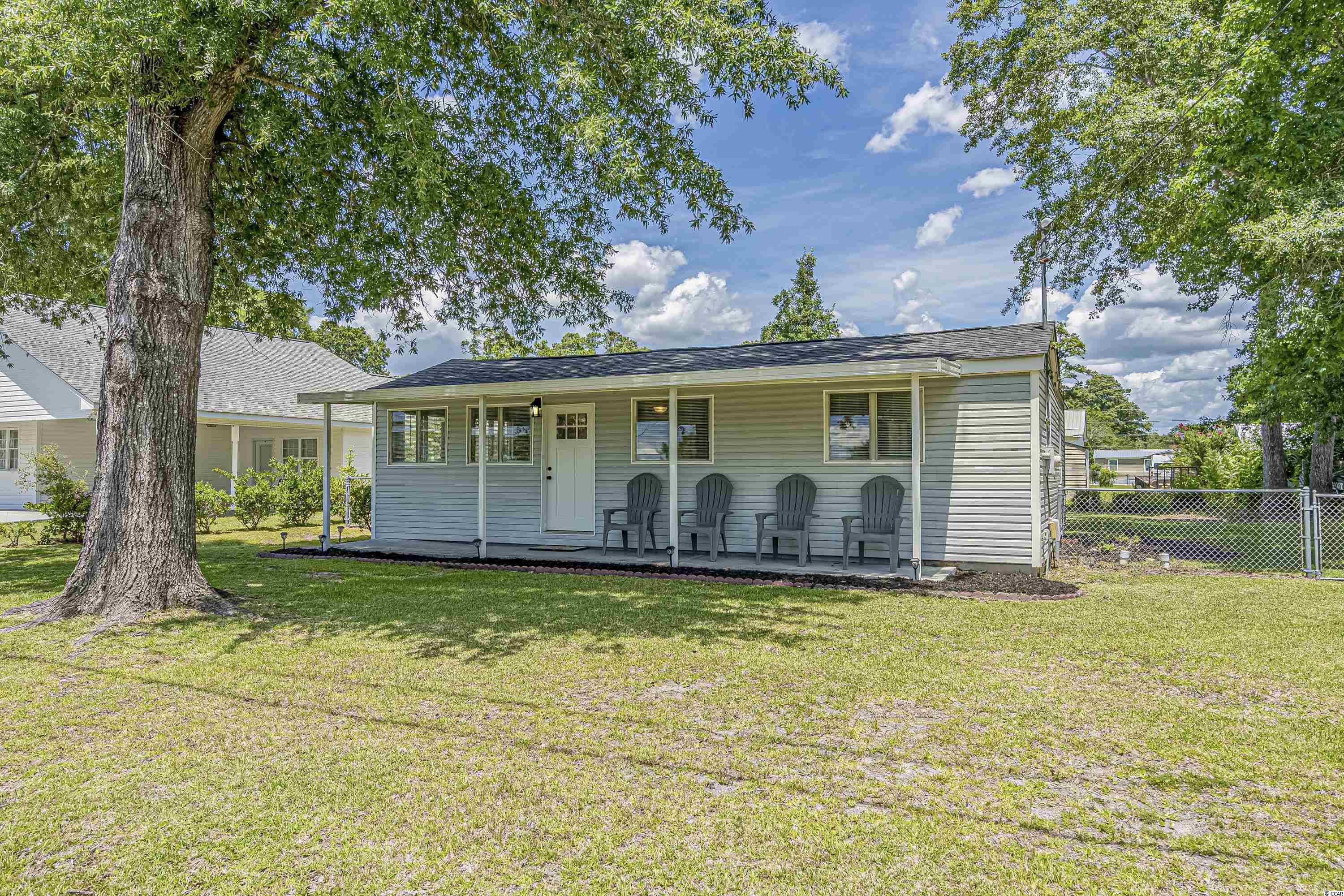 584 Vista Dr.