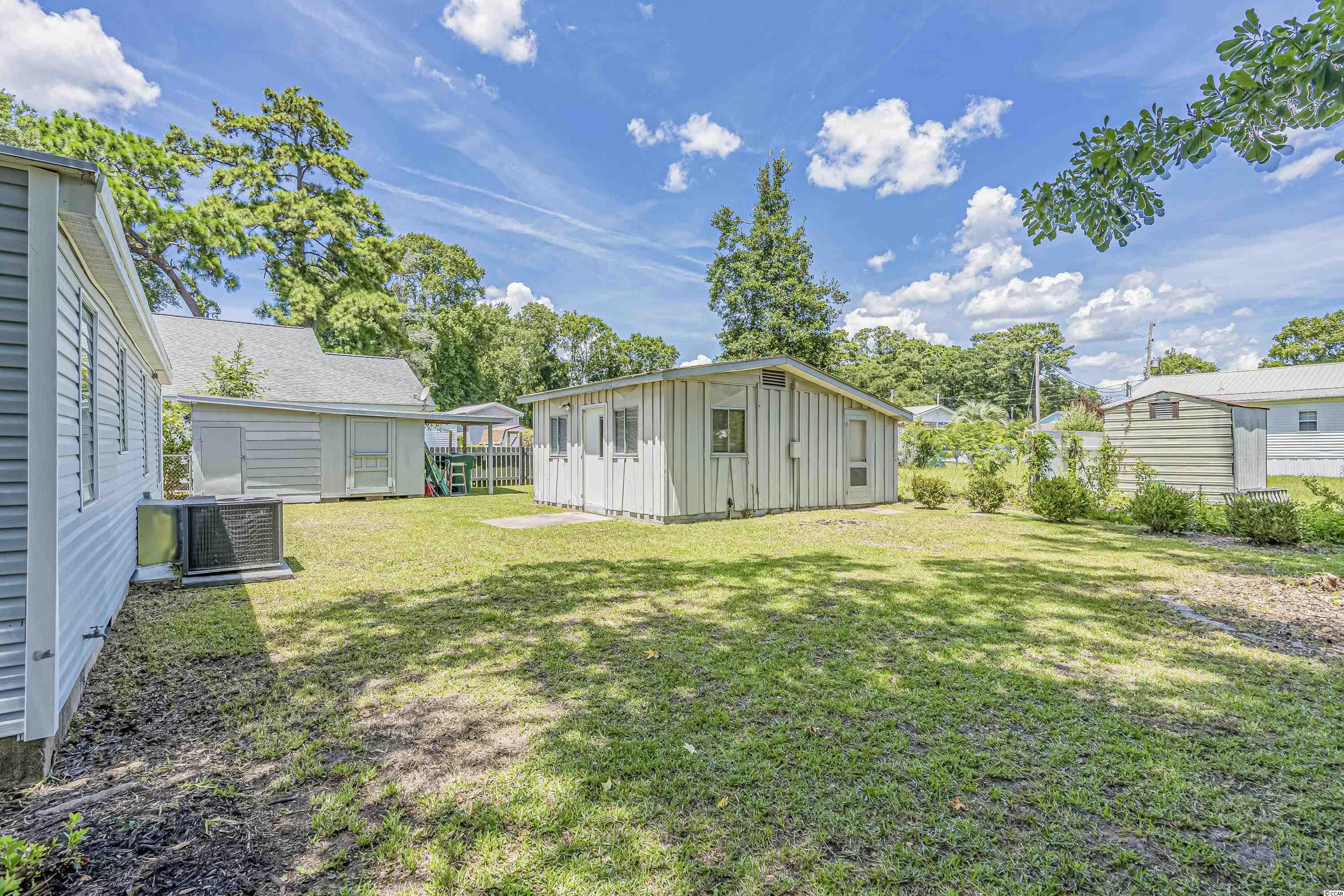 584 Vista Dr.