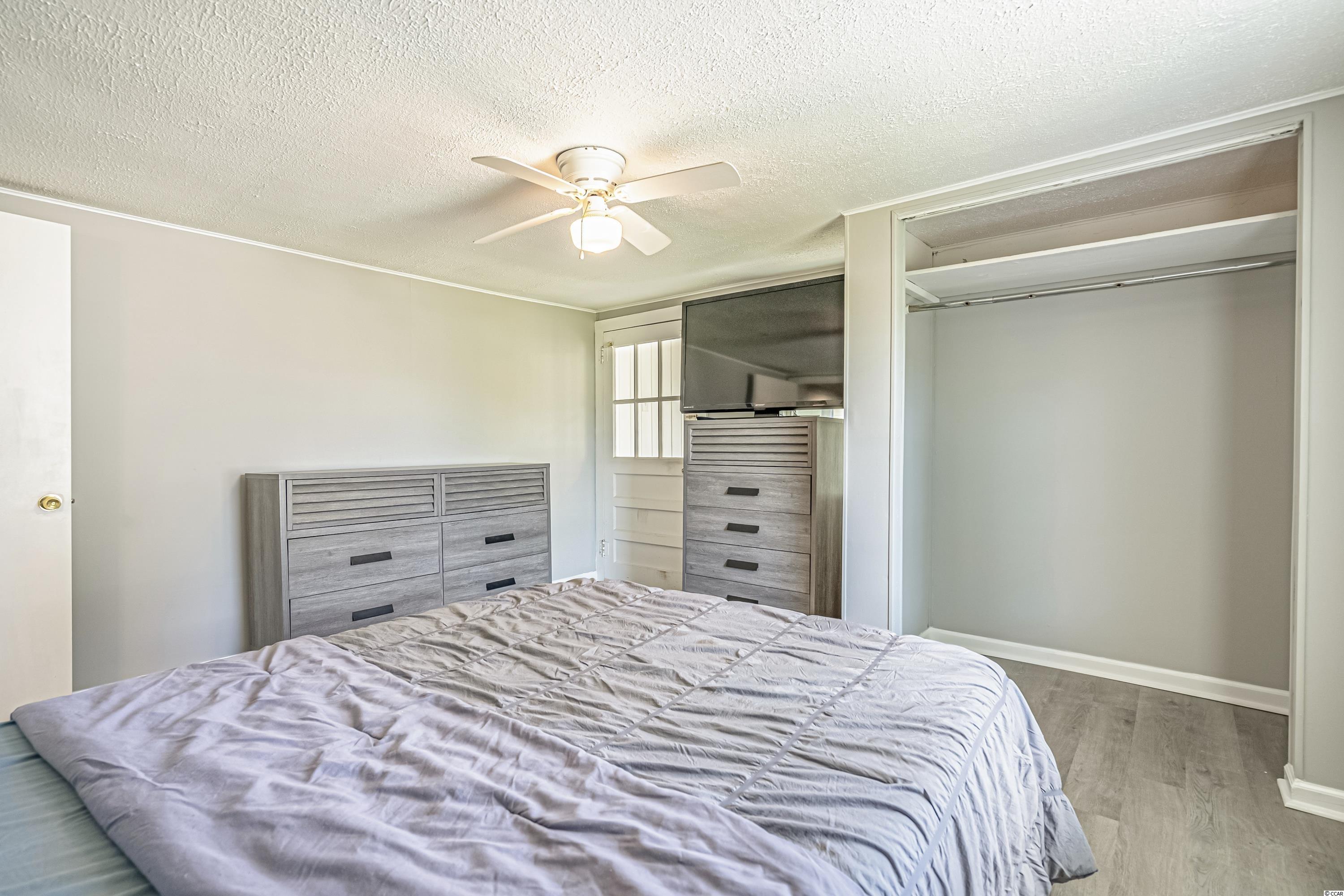 584 Vista Dr.
