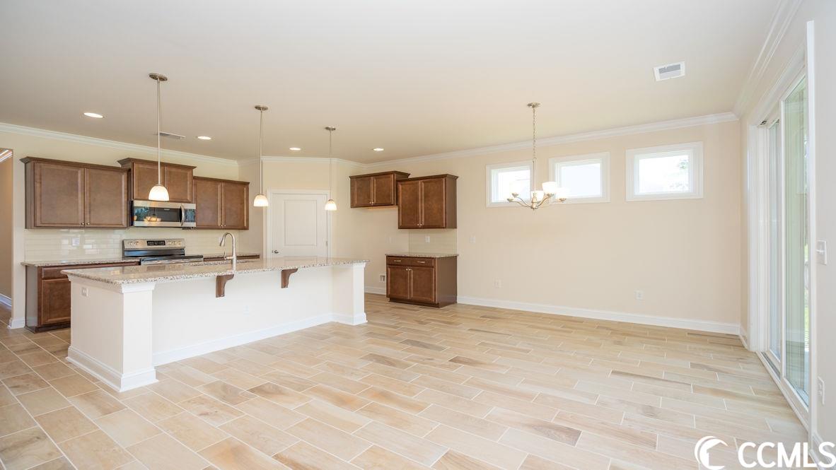 4041 Dewberry Ln.