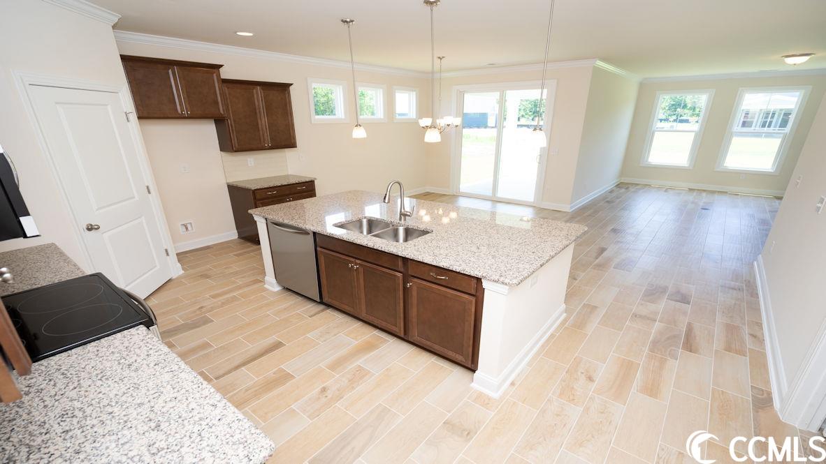 4041 Dewberry Ln.