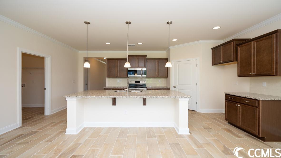 4041 Dewberry Ln.