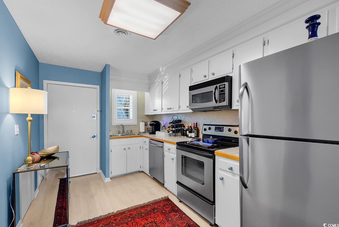 300 63rd Ave. N Unit: 102C