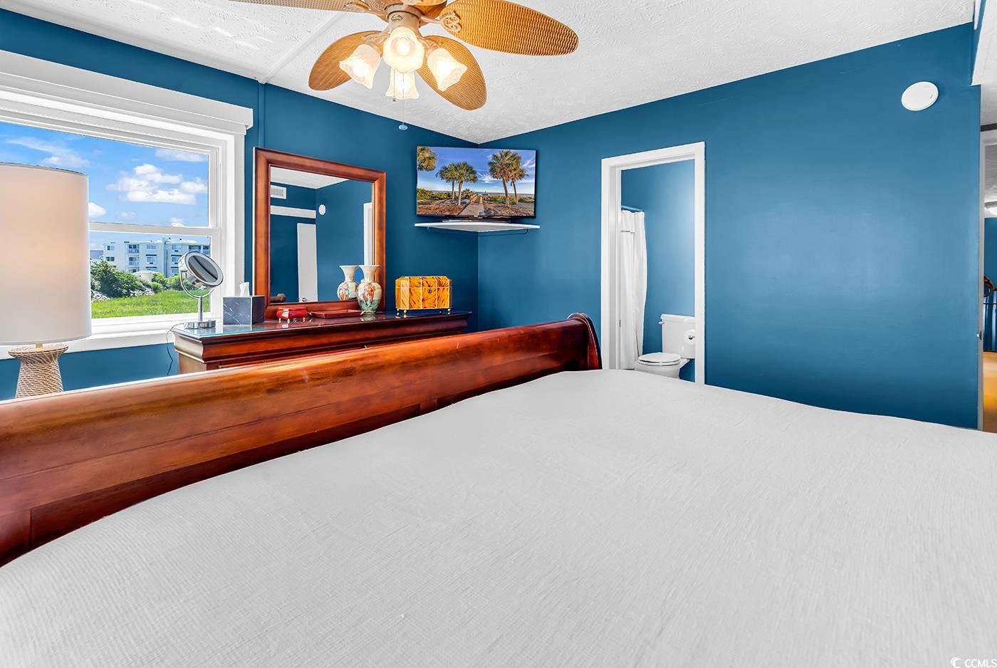 300 63rd Ave. N Unit: 102C