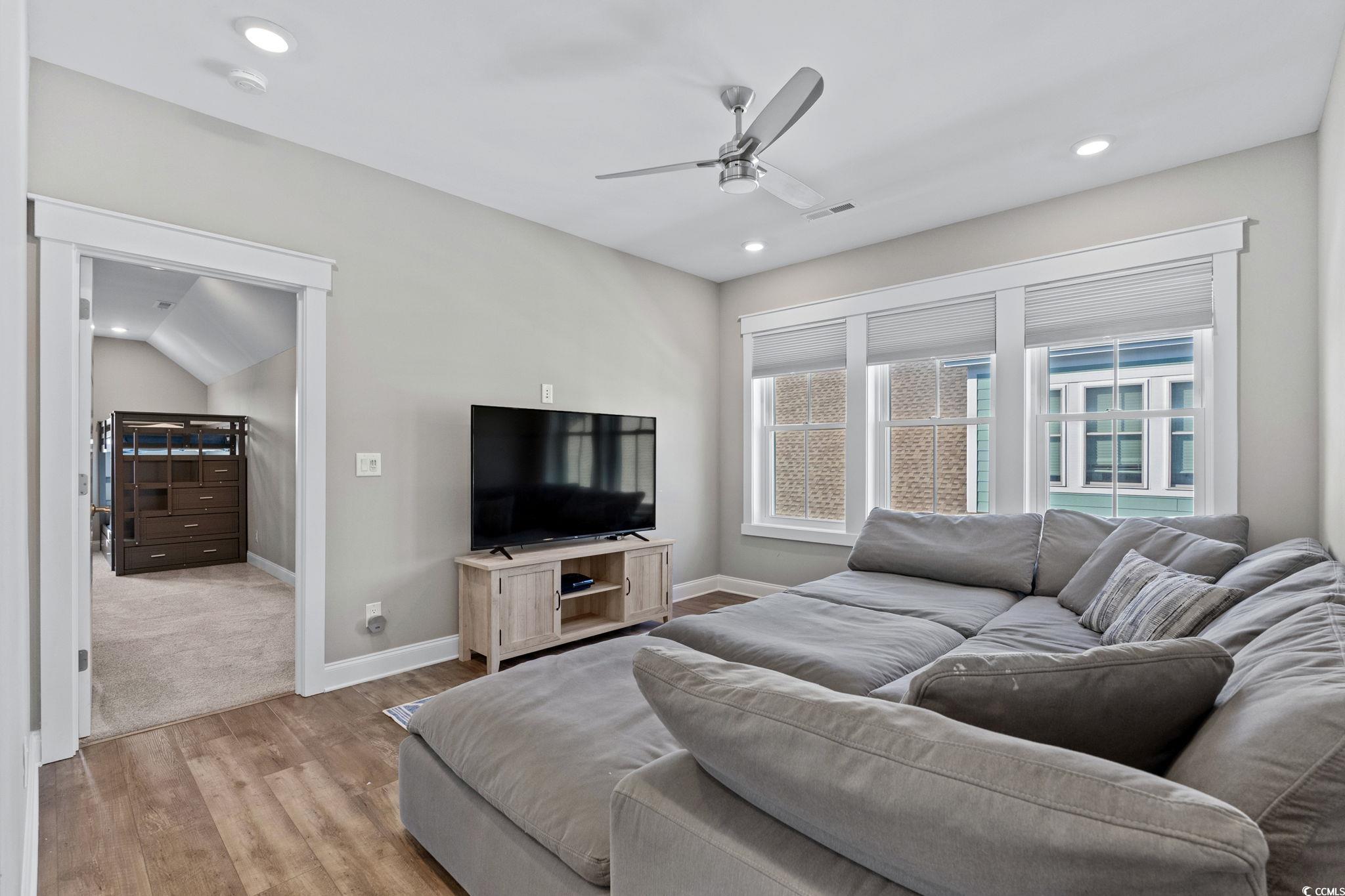 8336 Sandlapper Way