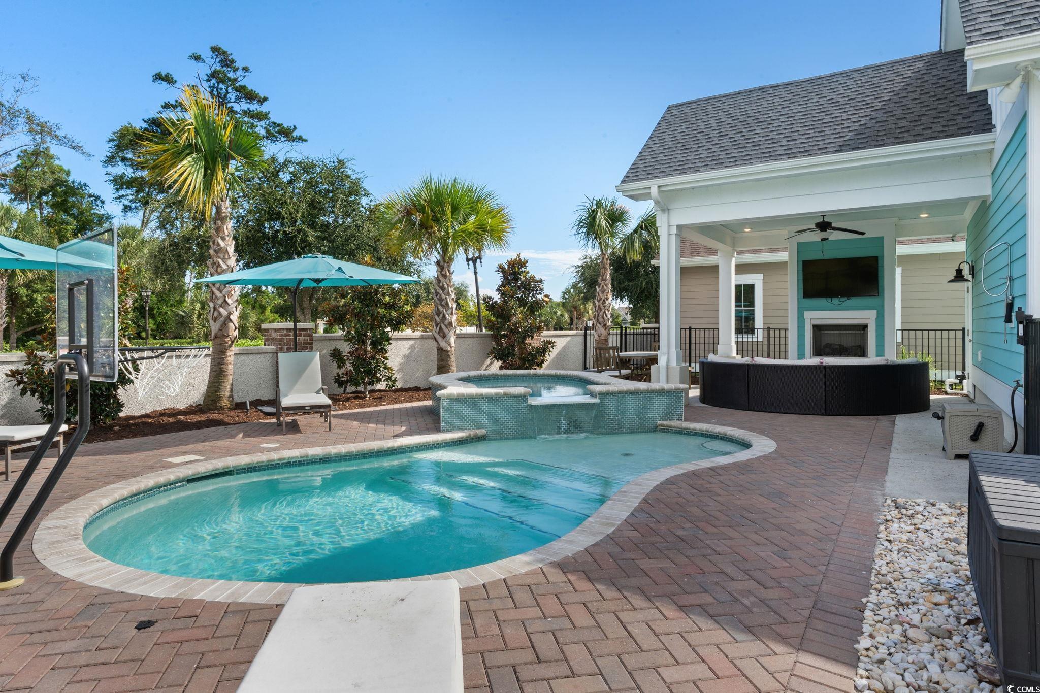 8336 Sandlapper Way