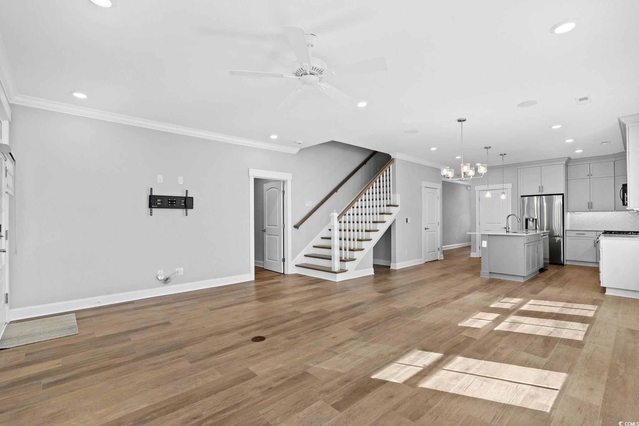 889 Hillmoore Ct. Unit: A