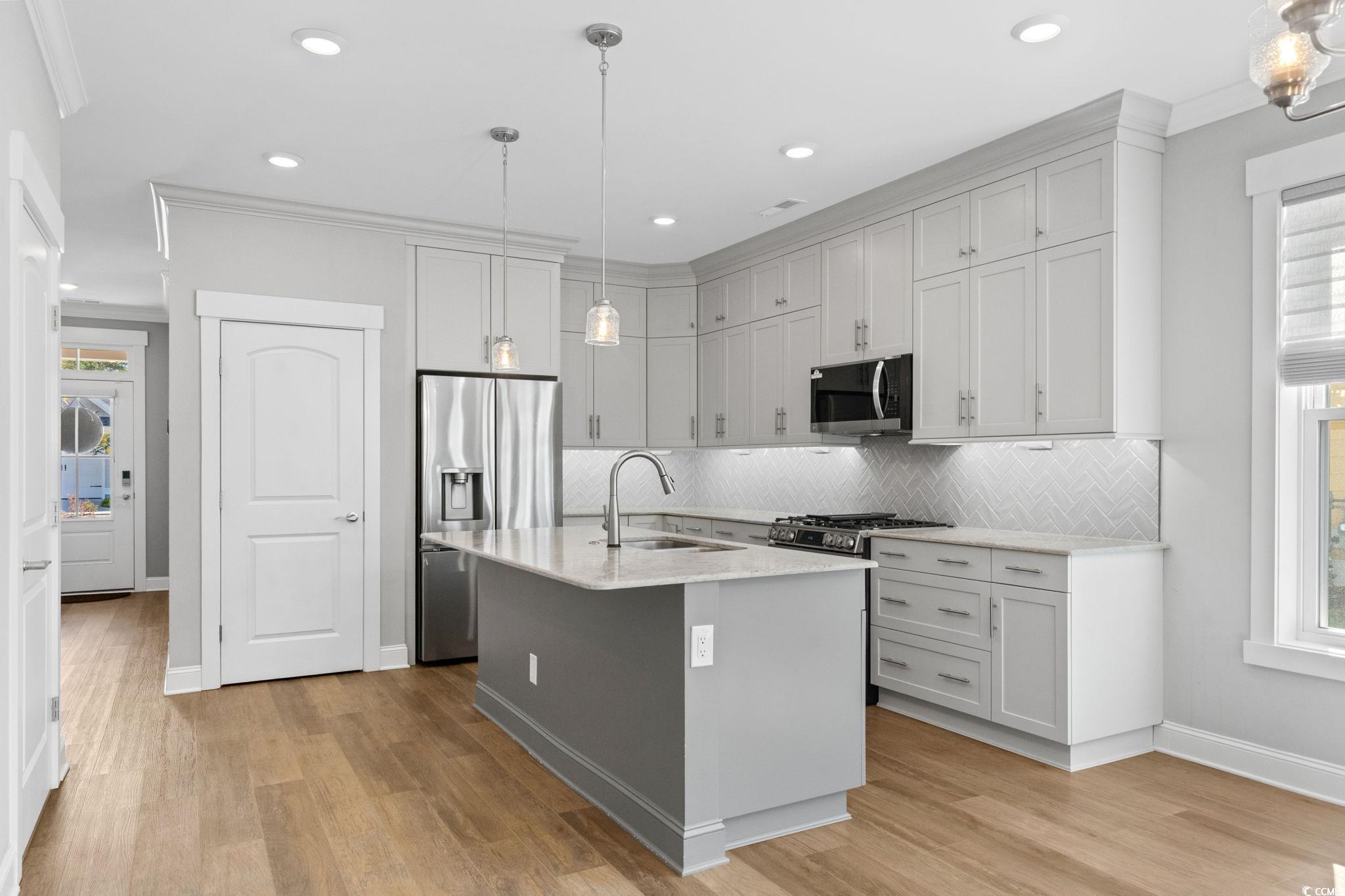 889 Hillmoore Ct. Unit: A