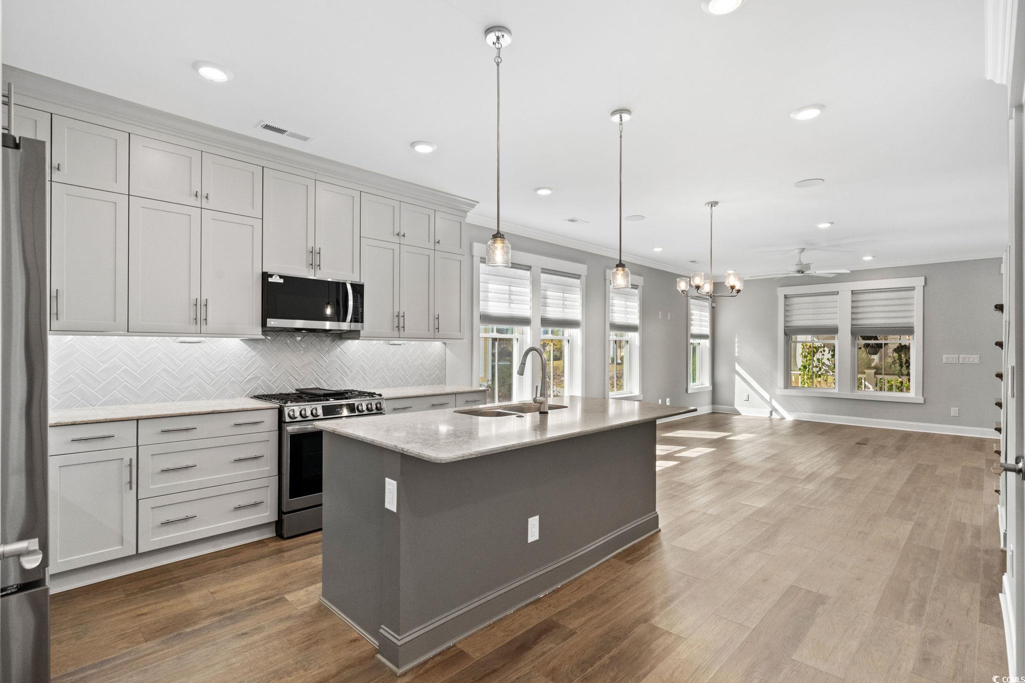 889 Hillmoore Ct. Unit: A