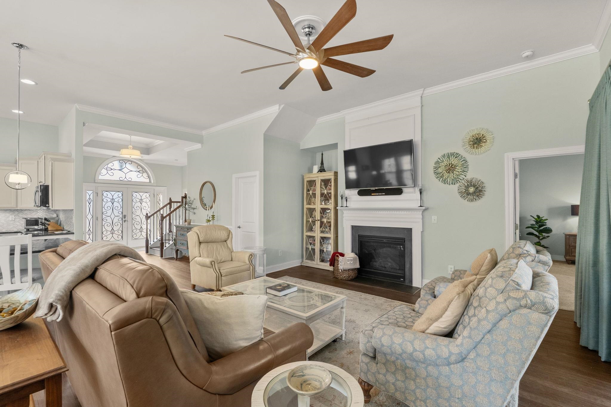 2317 Via Palma Dr.