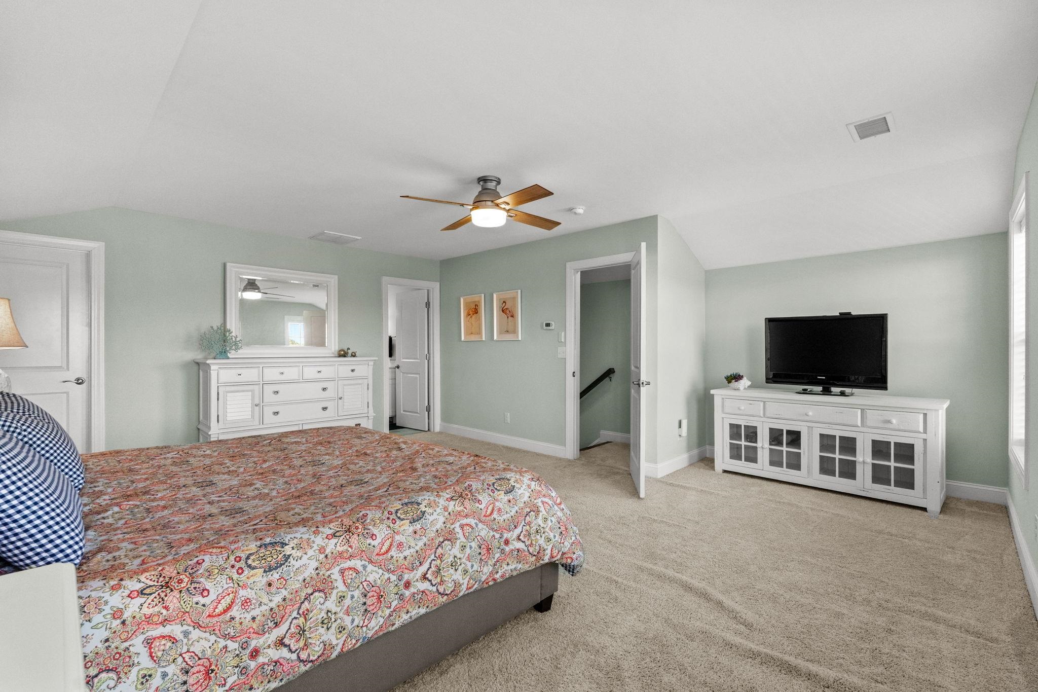 2317 Via Palma Dr.