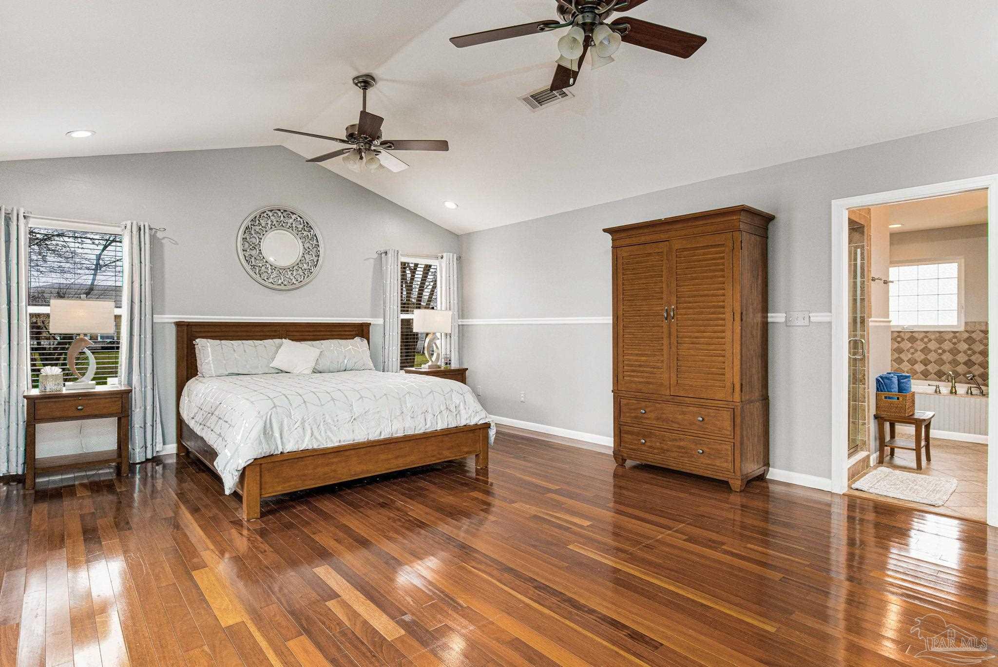 331 Robin Rd