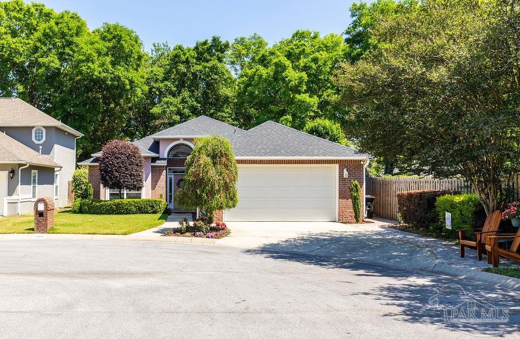5600 Enchanting Oaks Dr
