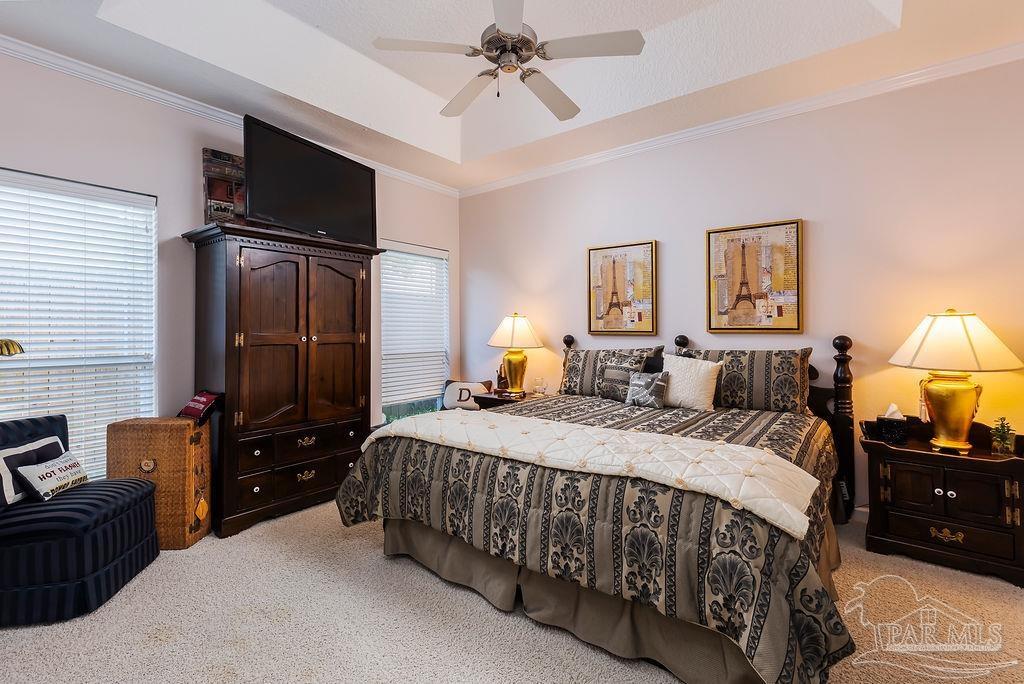 5600 Enchanting Oaks Dr