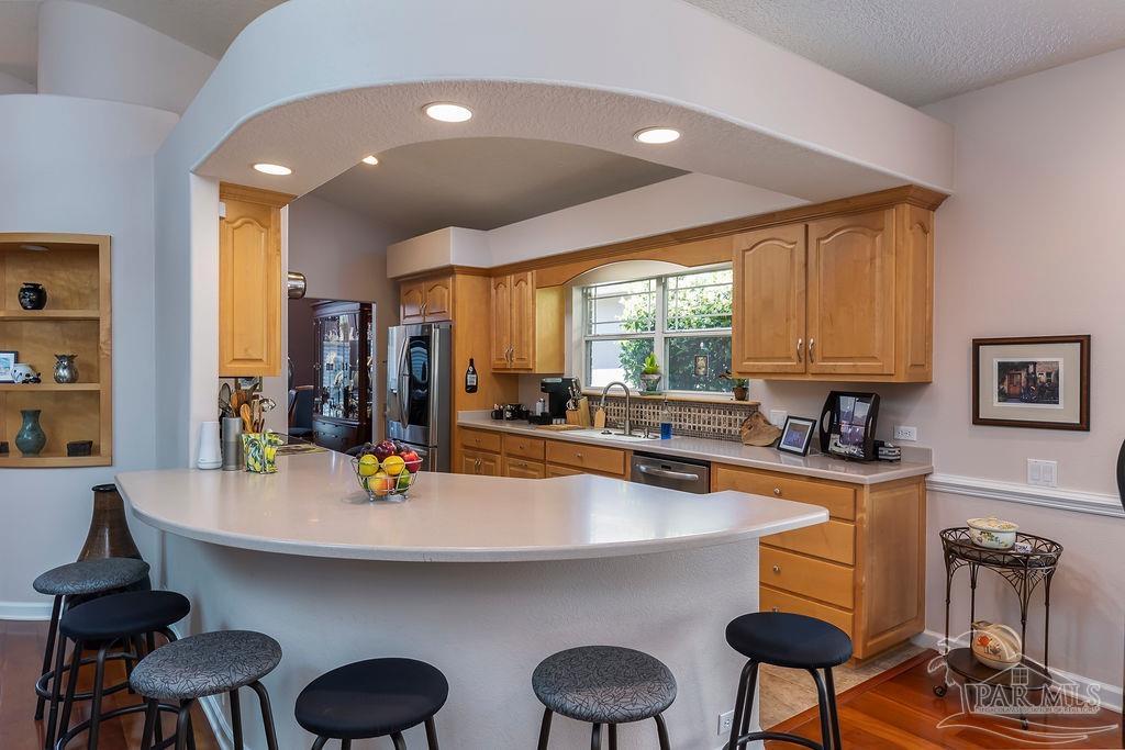 5600 Enchanting Oaks Dr