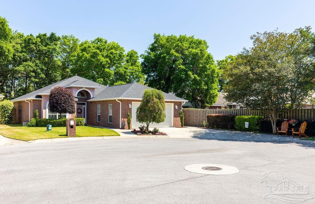 5600 Enchanting Oaks Dr