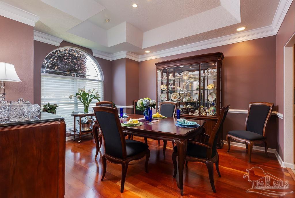 5600 Enchanting Oaks Dr