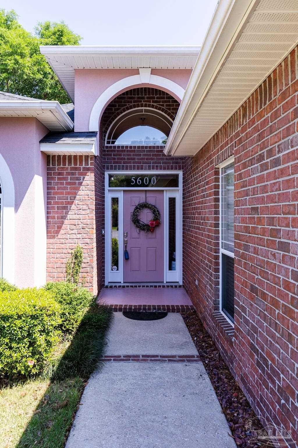 5600 Enchanting Oaks Dr