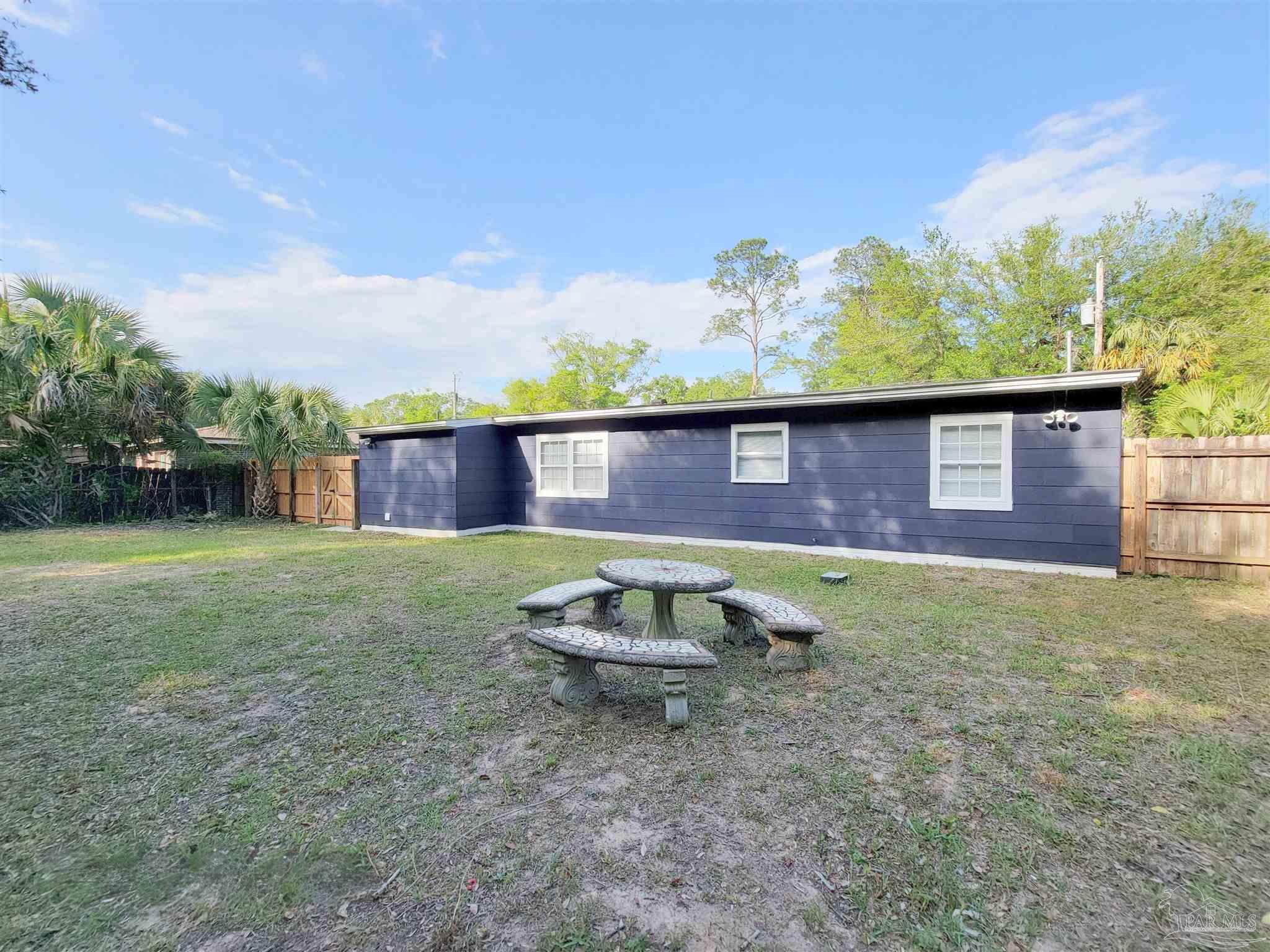 123 Berkley Dr