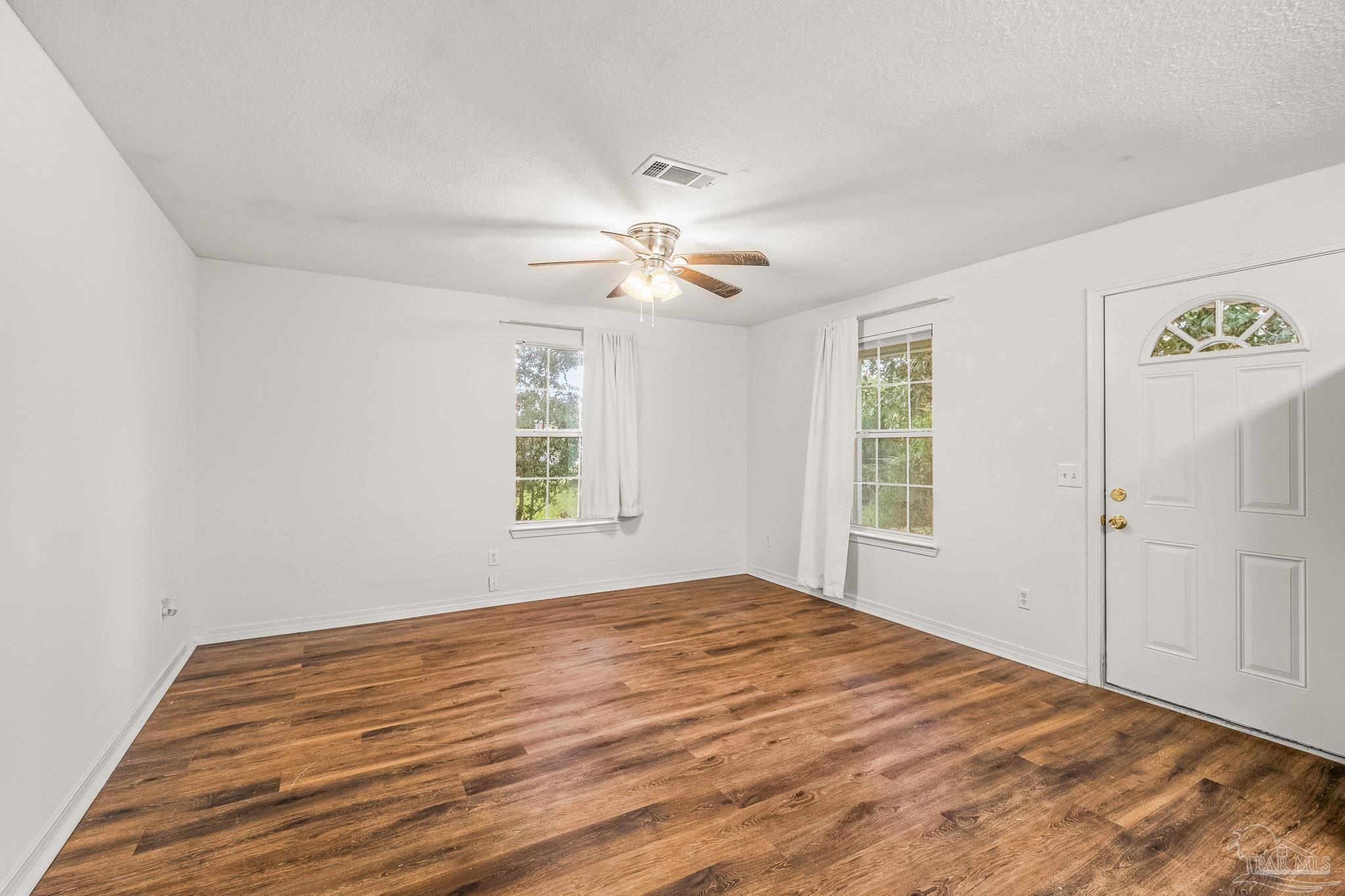 906 W Intendencia St
