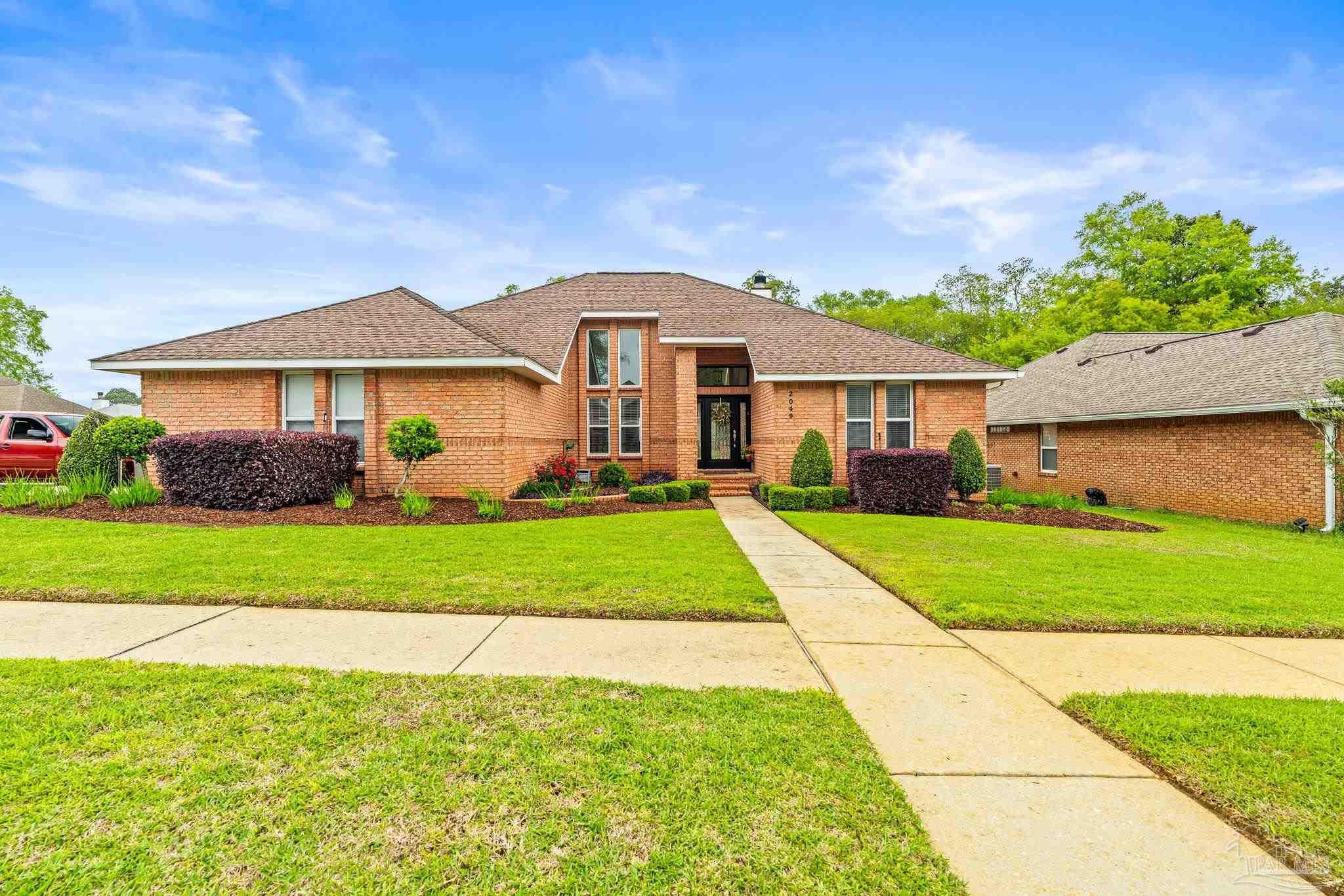 2049 Hamilton Crossing