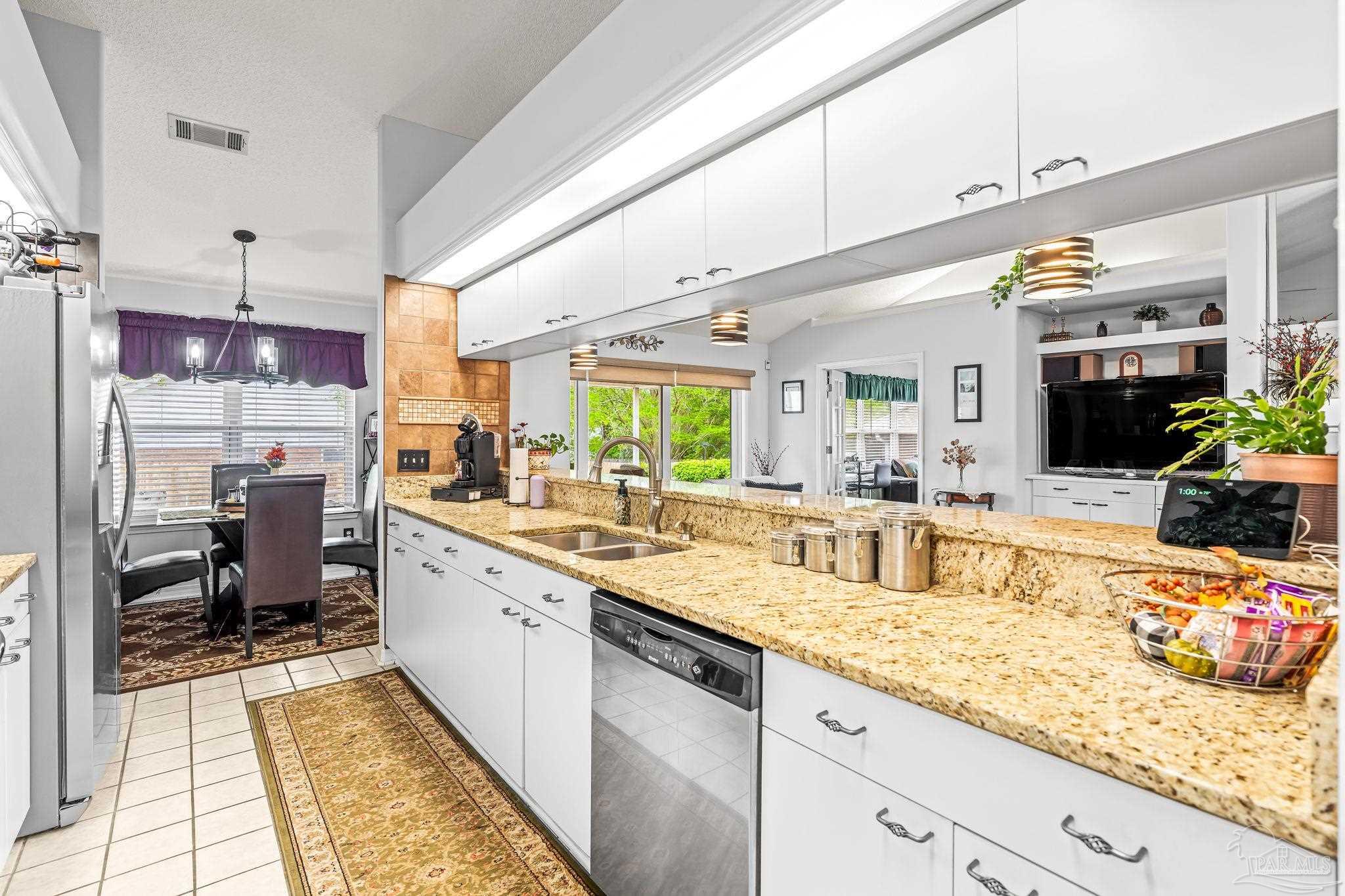 2049 Hamilton Crossing