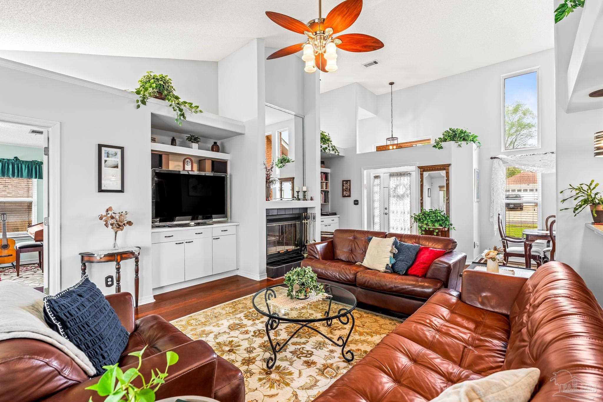 2049 Hamilton Crossing