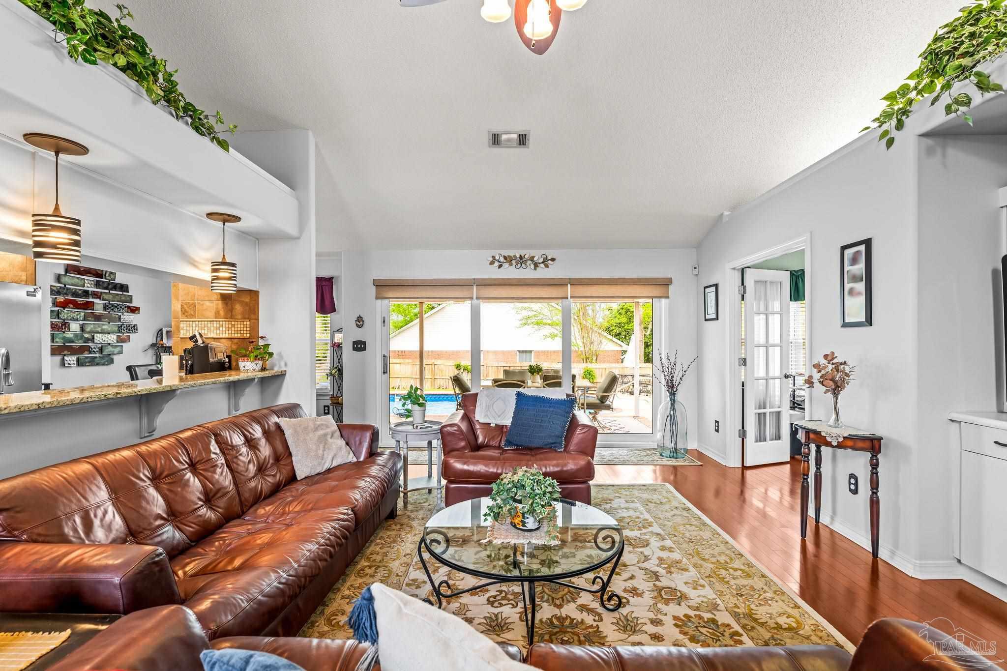 2049 Hamilton Crossing