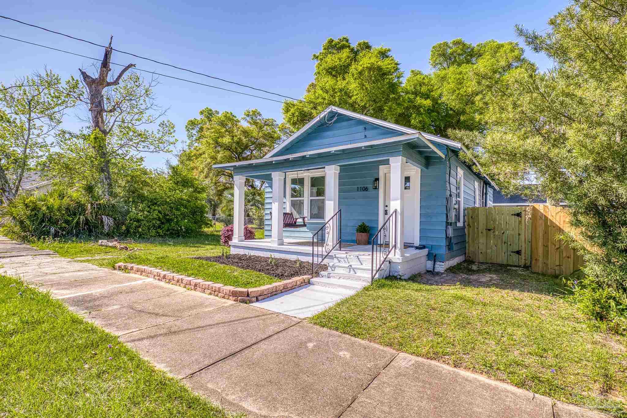 1106 W La Rua St