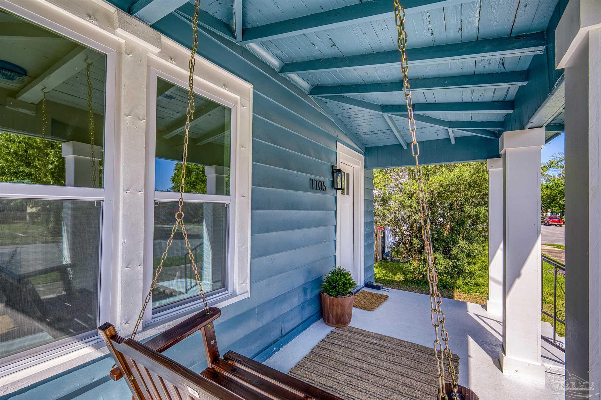 1106 W La Rua St