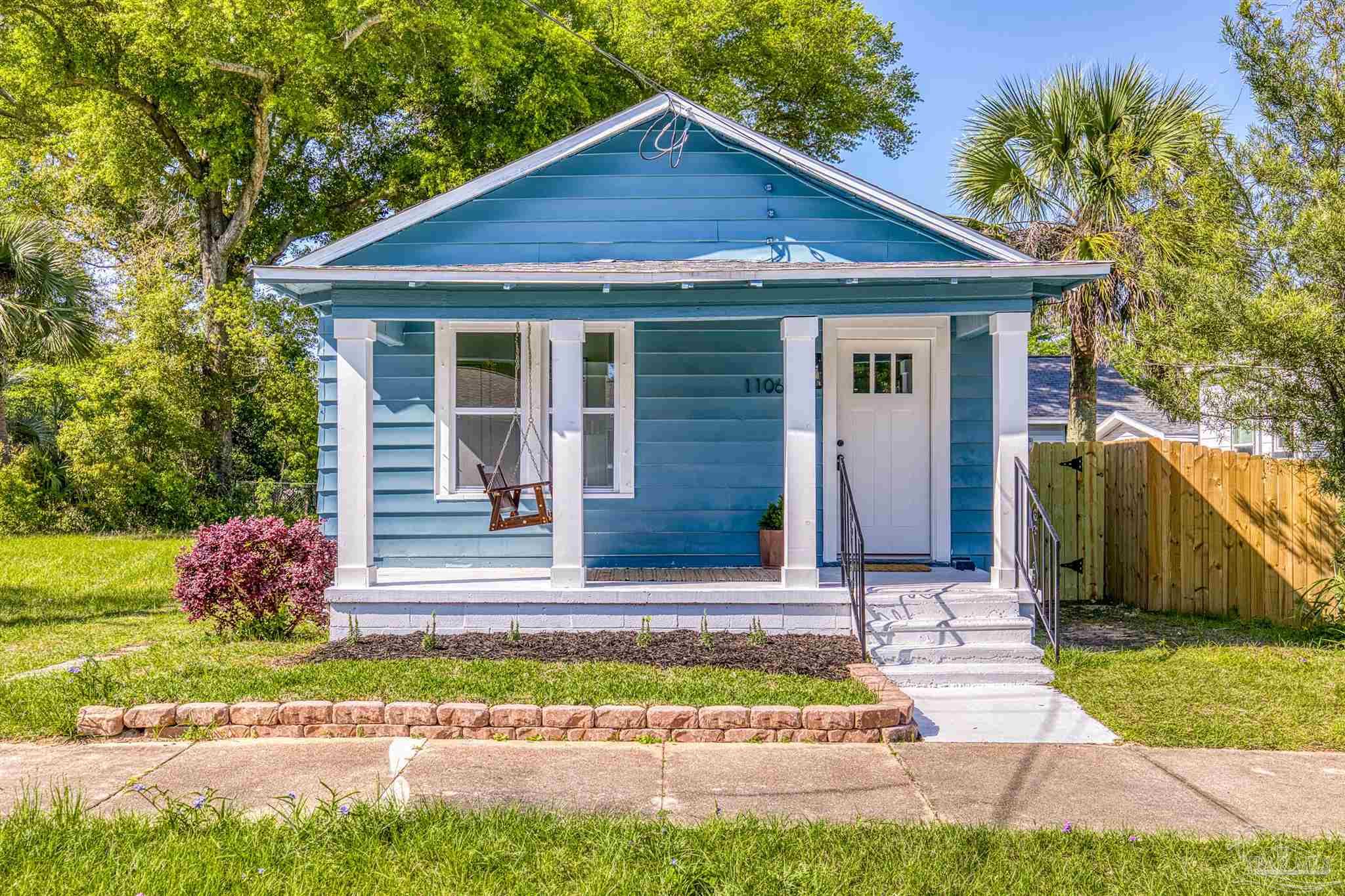 1106 W La Rua St