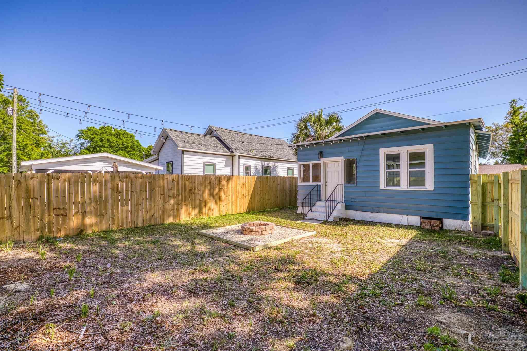 1106 W La Rua St