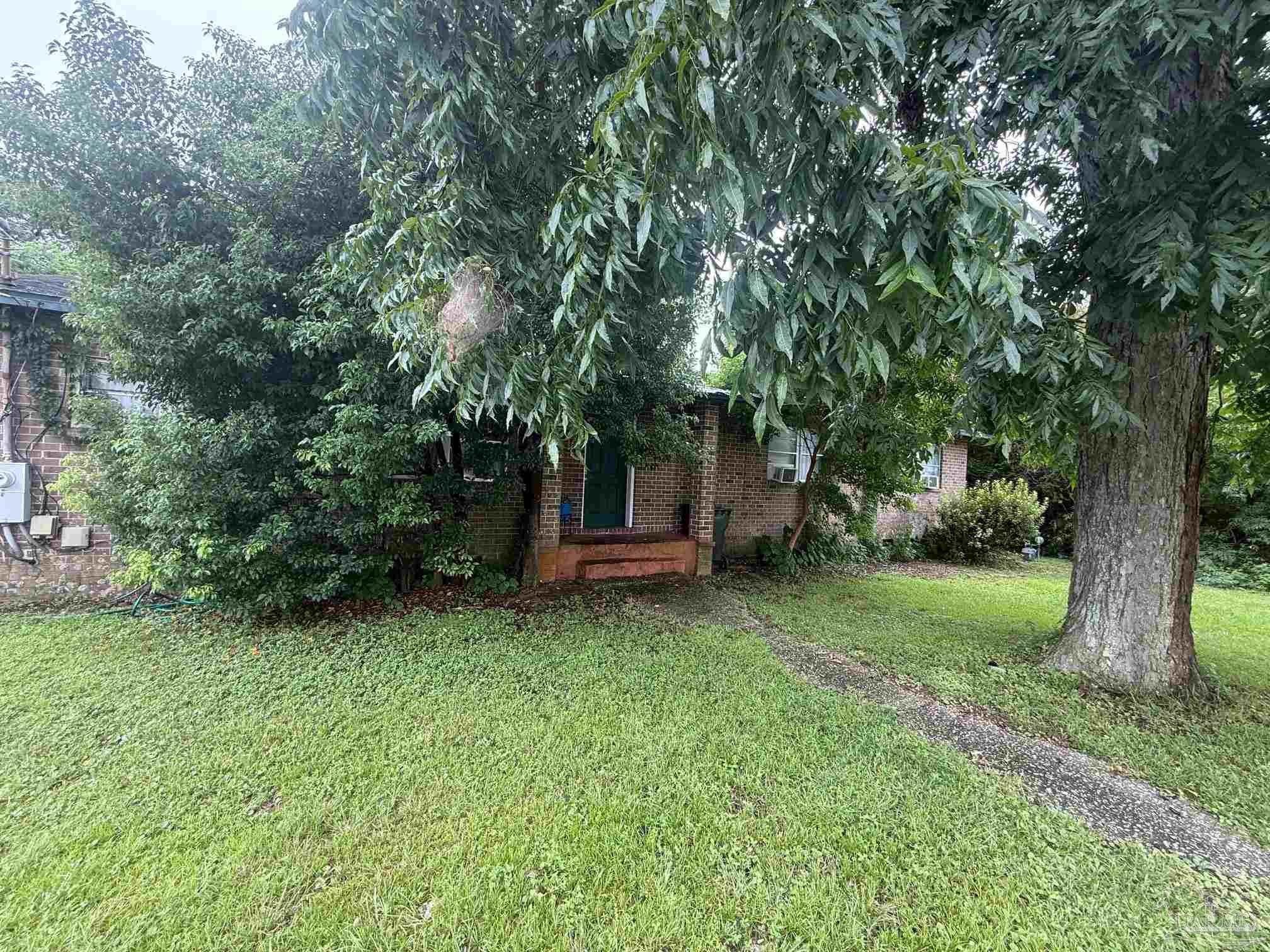 121 Airport Blvd