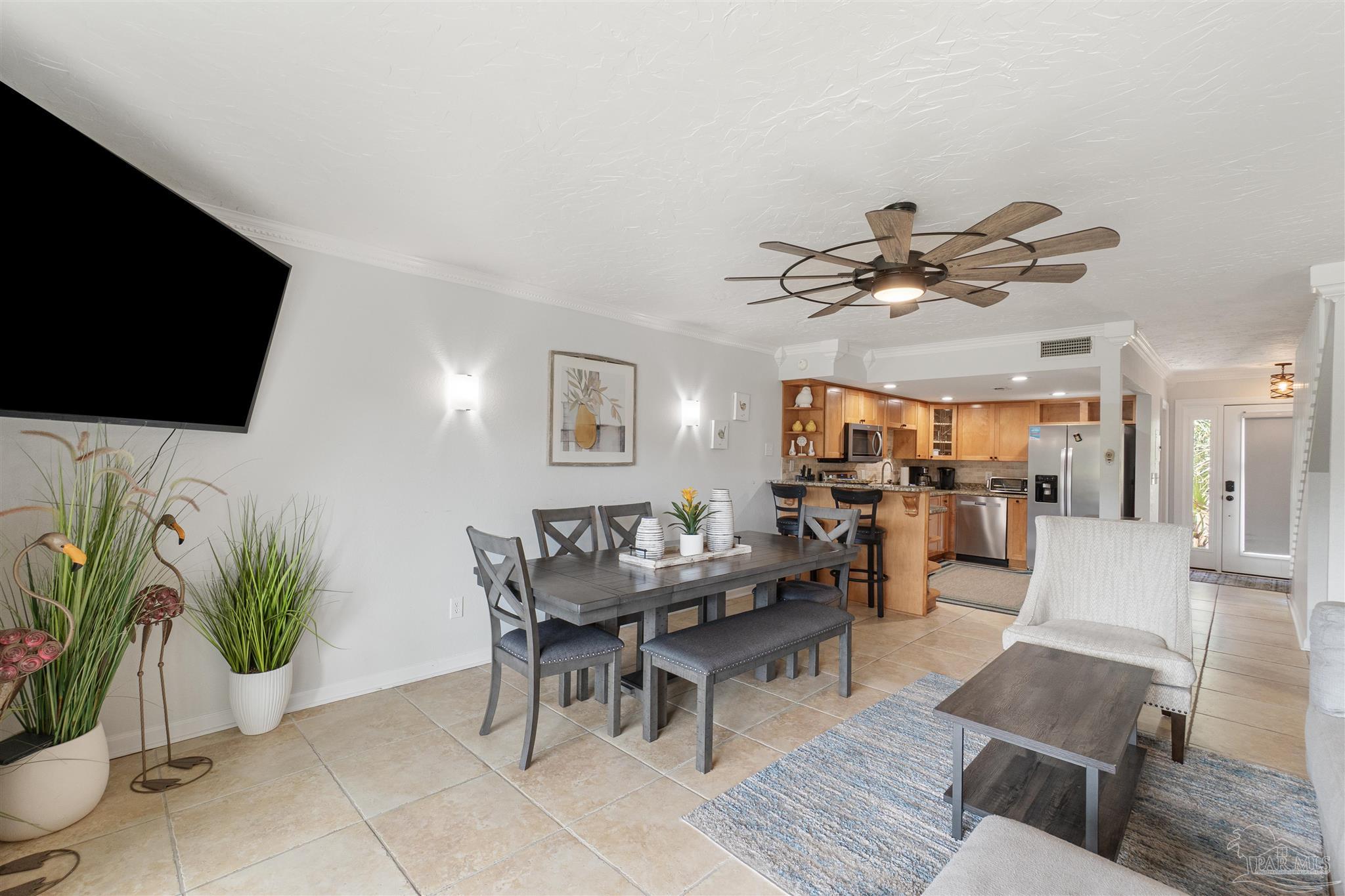 1700 Via Deluna Dr