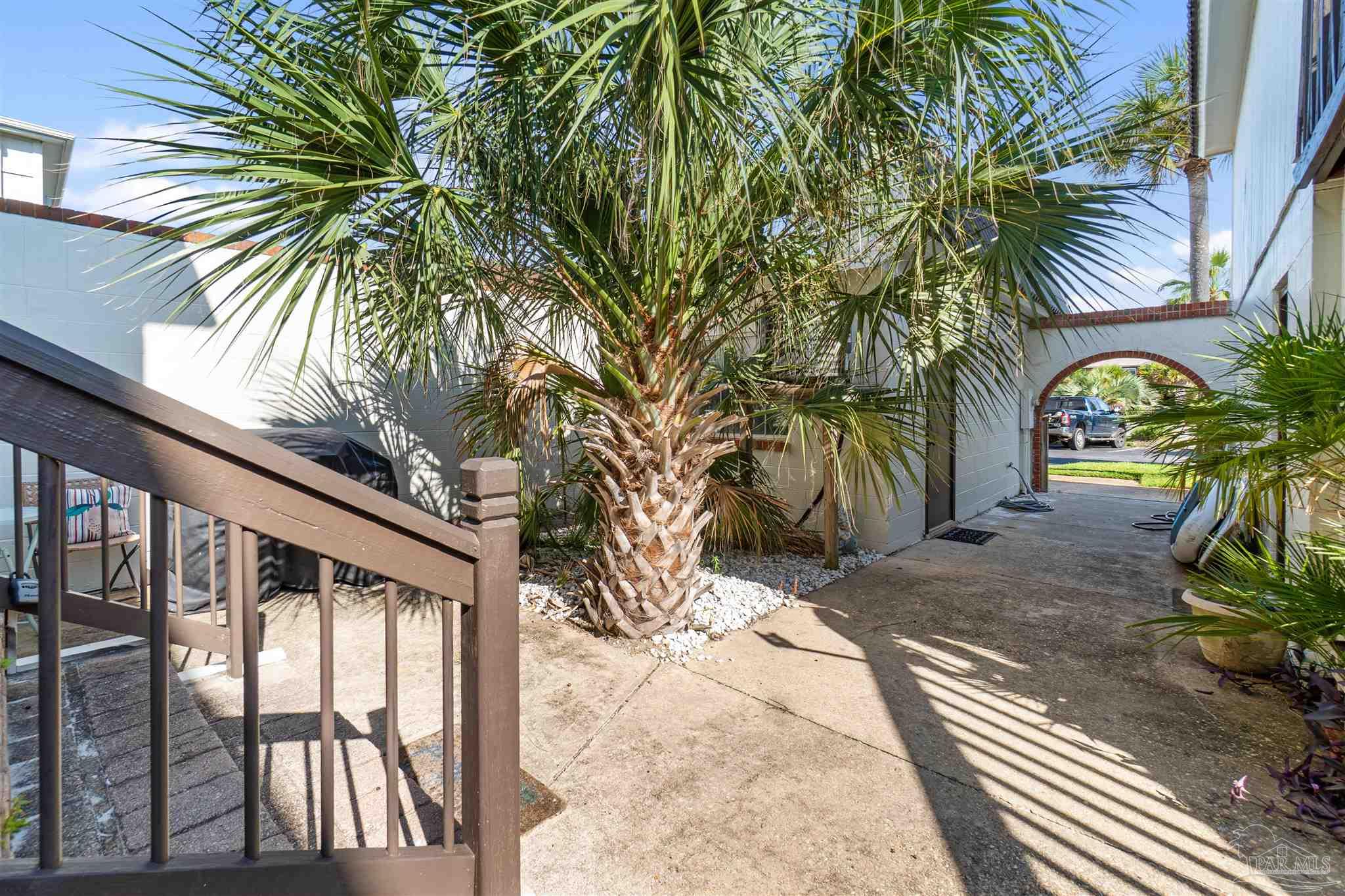 1700 Via Deluna Dr