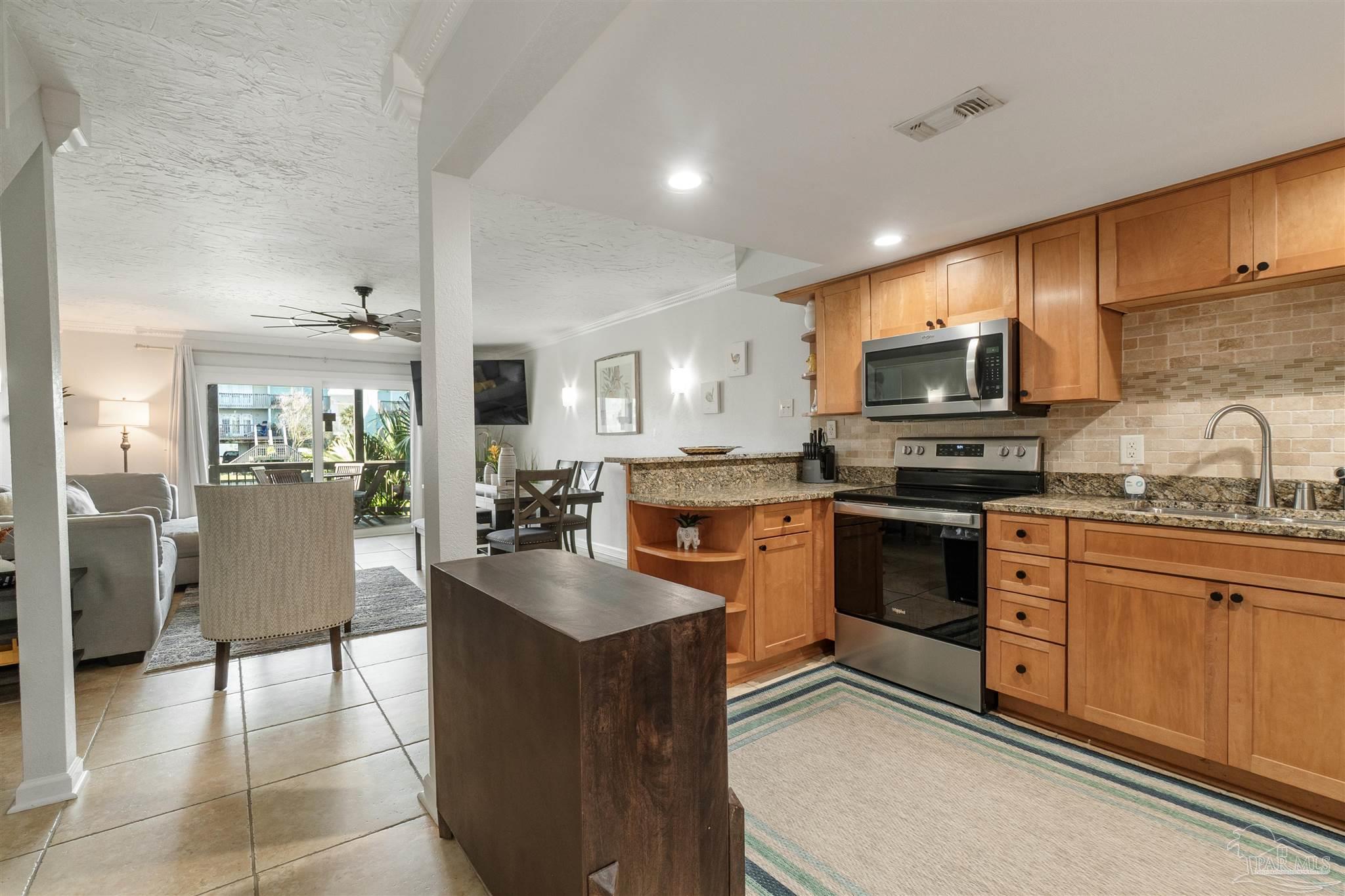 1700 Via Deluna Dr