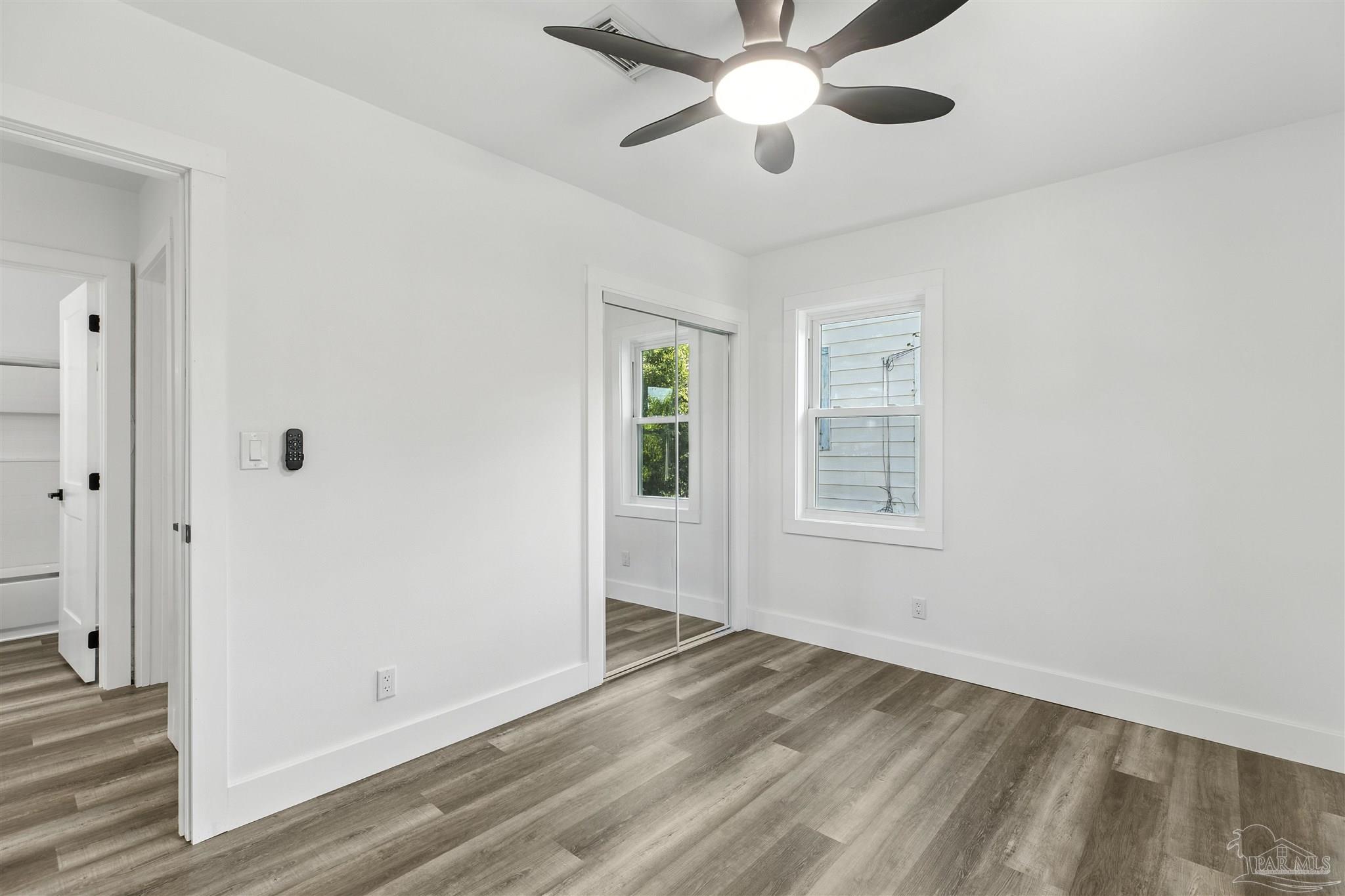 1101 W Lloyd St