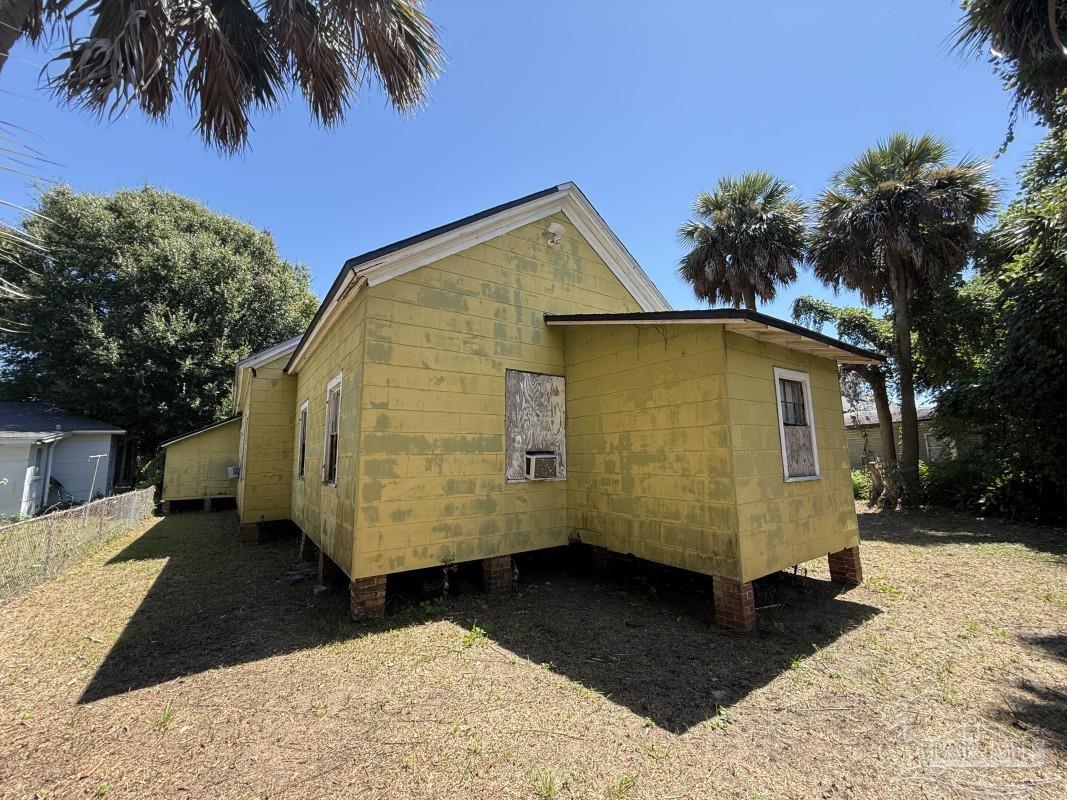 909 N 6th Ave, Pensacola