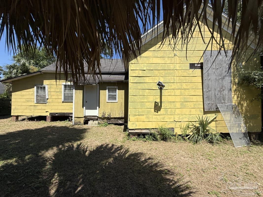 909 N 6th Ave, Pensacola