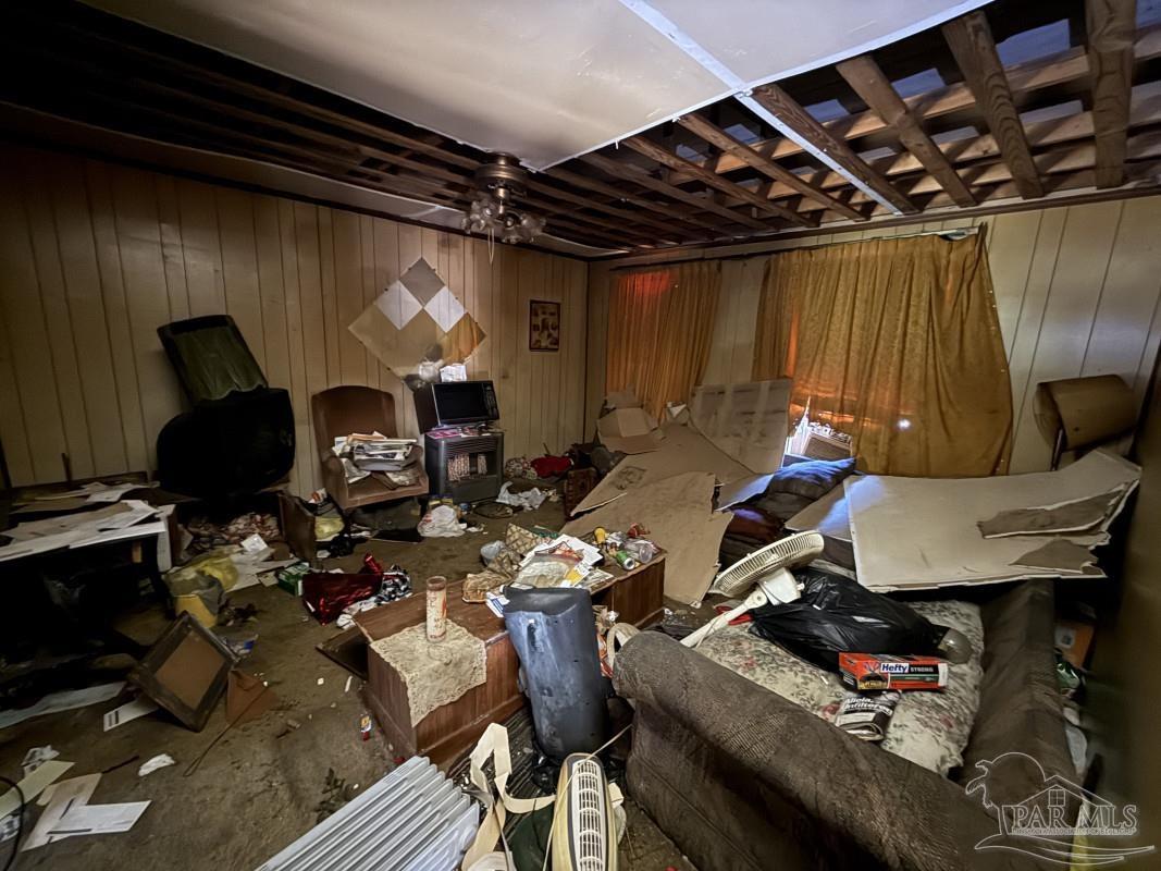 909 N 6th Ave, Pensacola