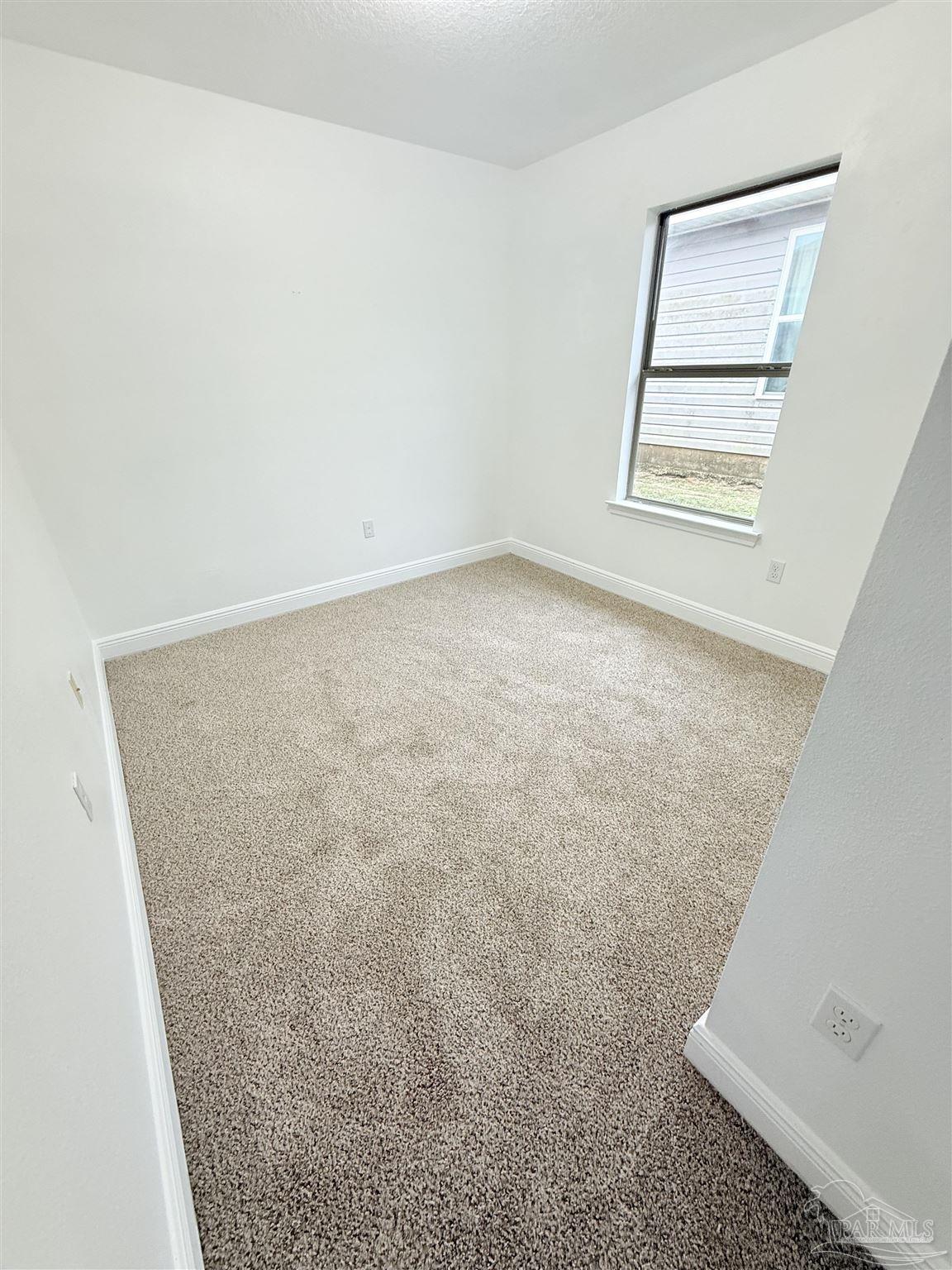 10650 Senegal Dr, Pensacola