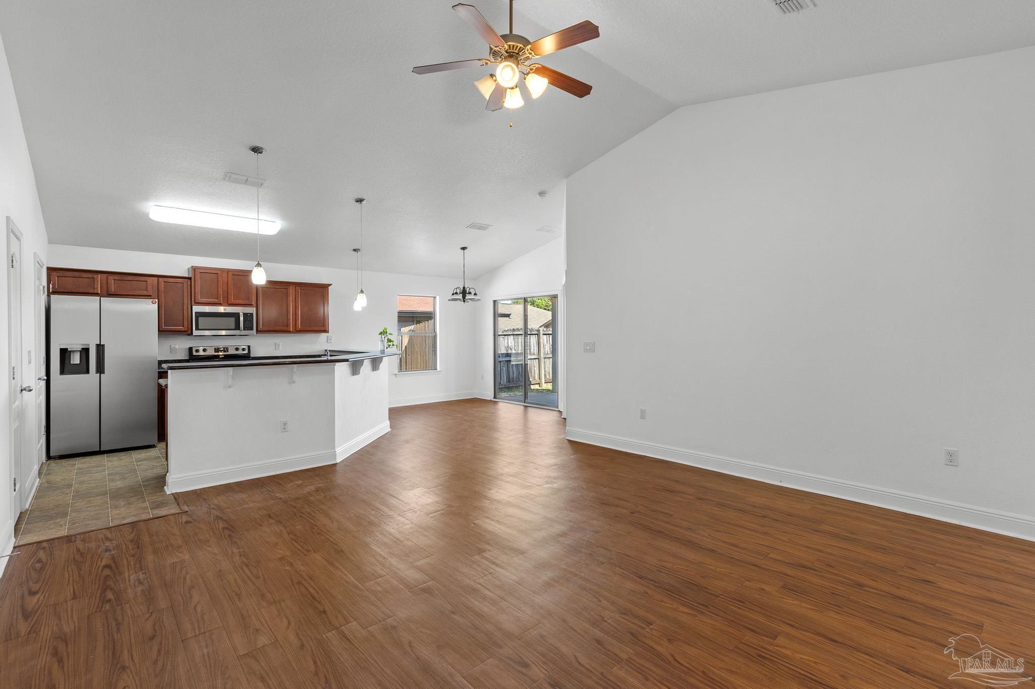 10650 Senegal Dr, Pensacola