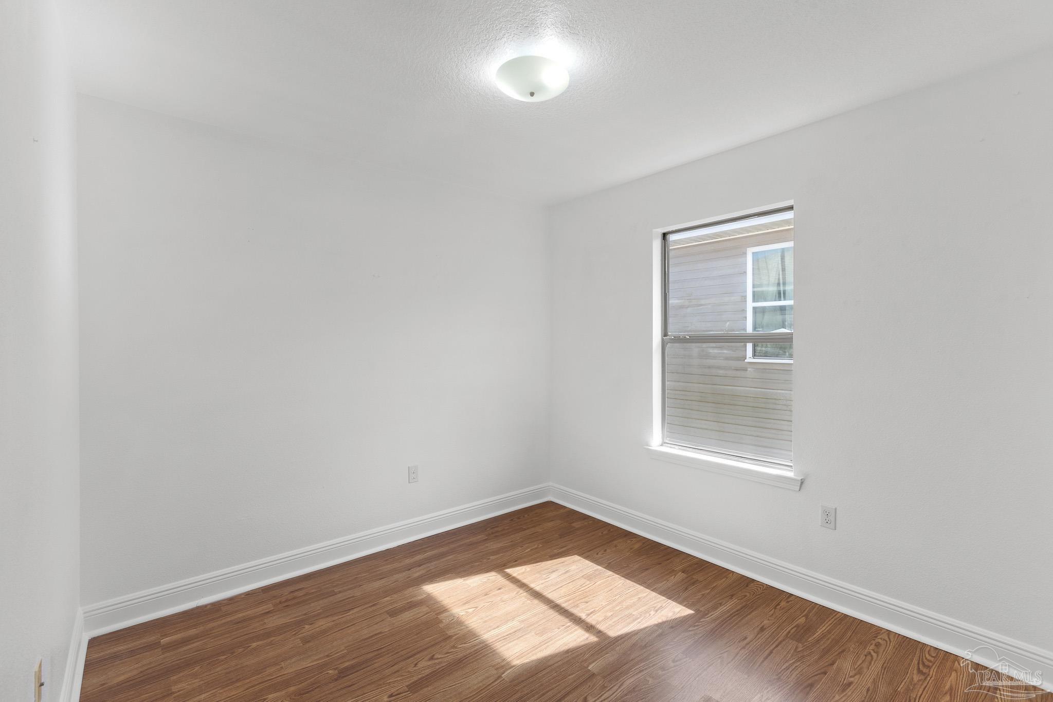 10650 Senegal Dr, Pensacola