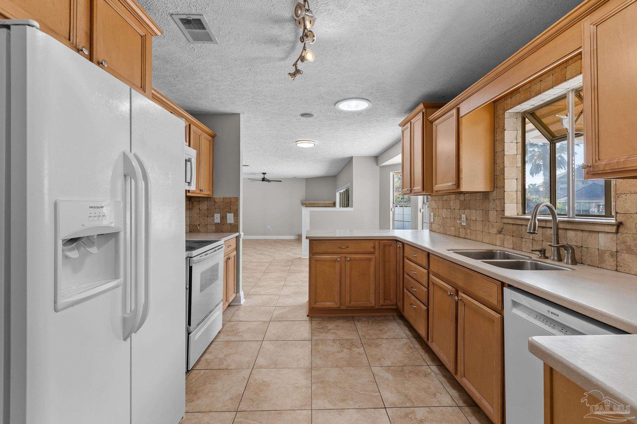 2966 Duke Dr