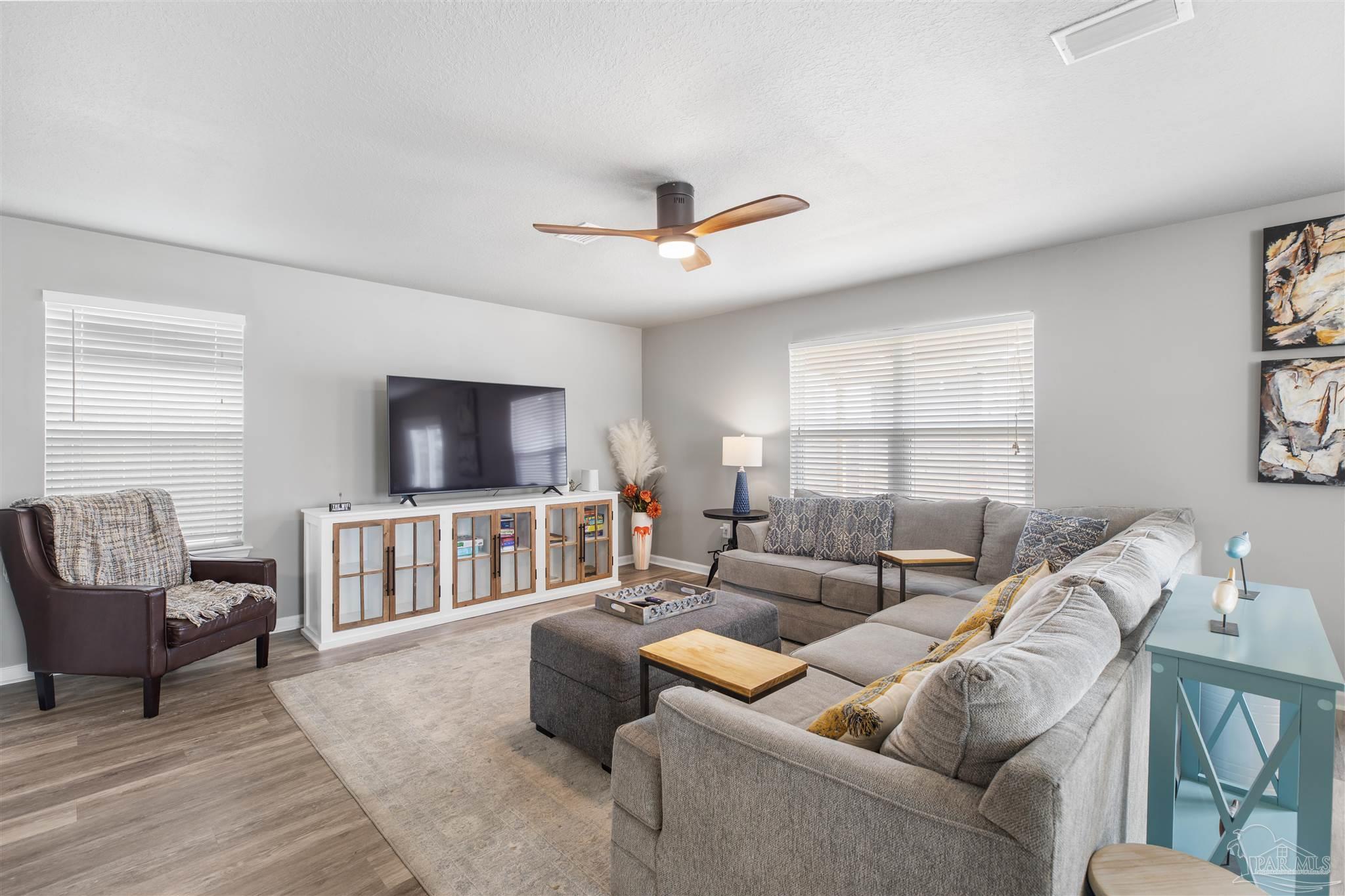 126 Cottage View Dr