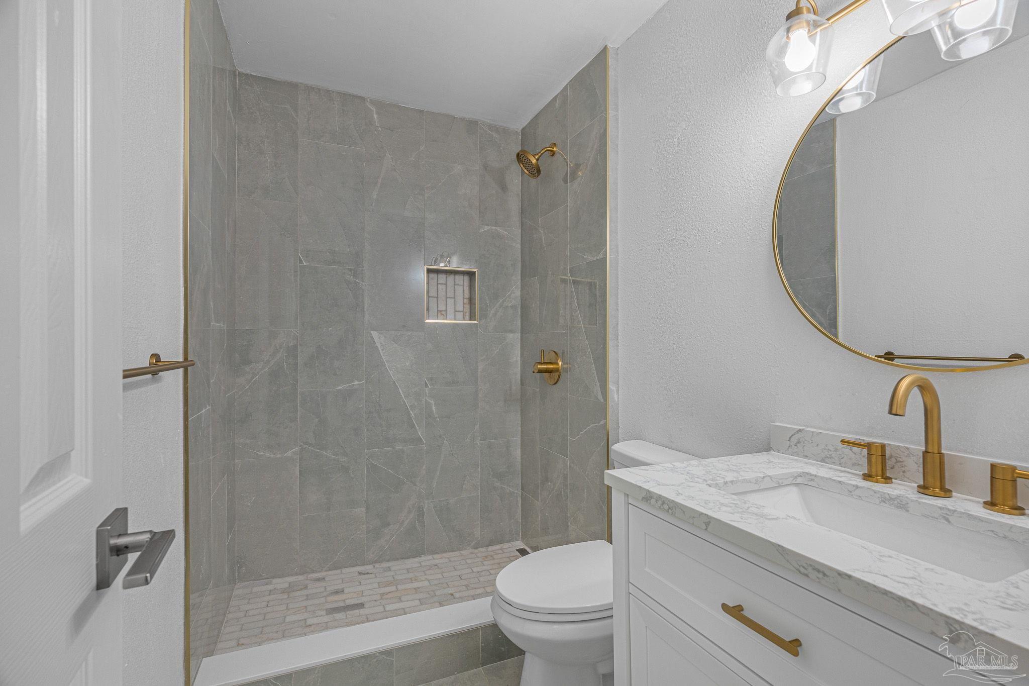1802 W Godfrey St