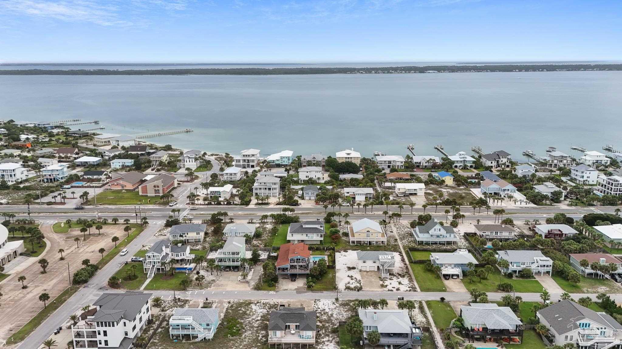 1005 Via Deluna Dr
