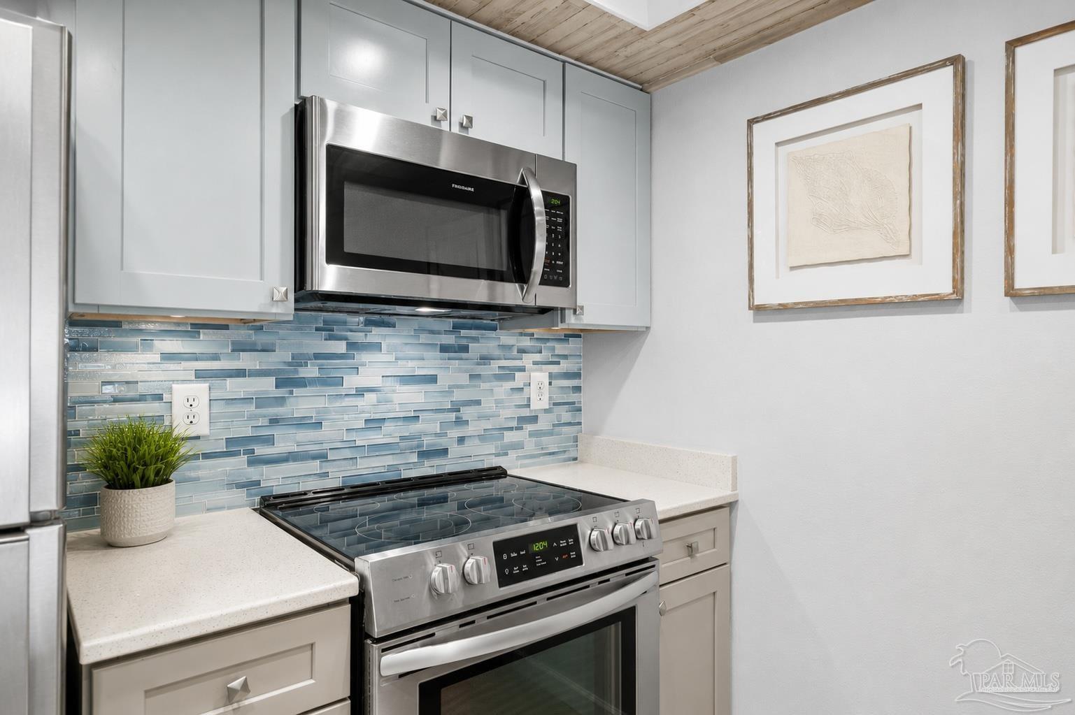900 Ft Pickens Rd # 514