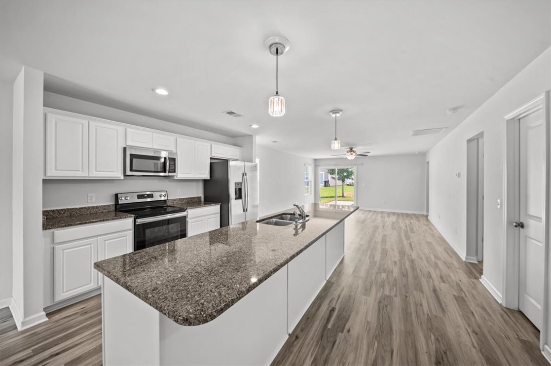 121 Traditions Boulevard