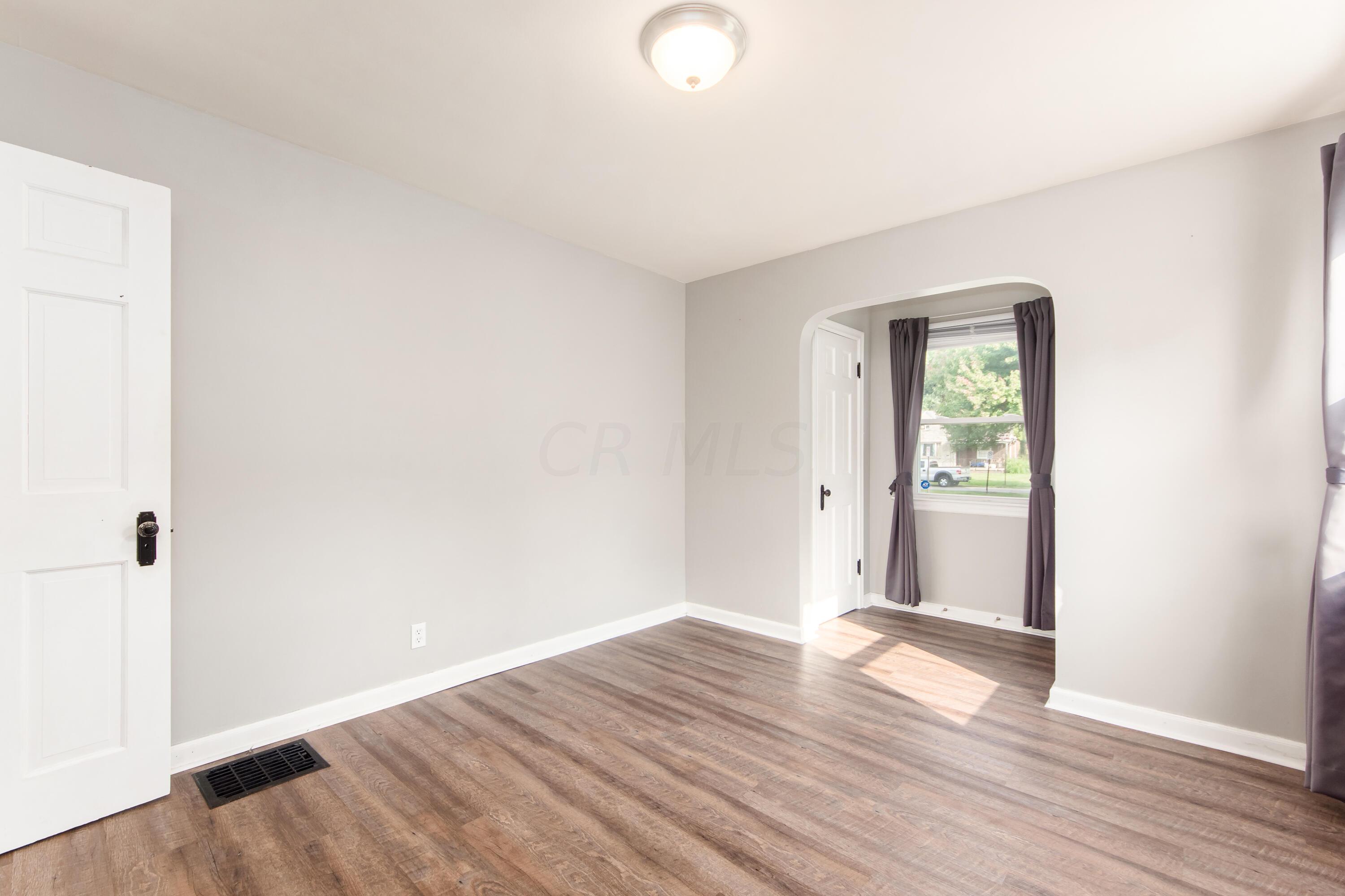 1811 Bide A Wee Park Avenue